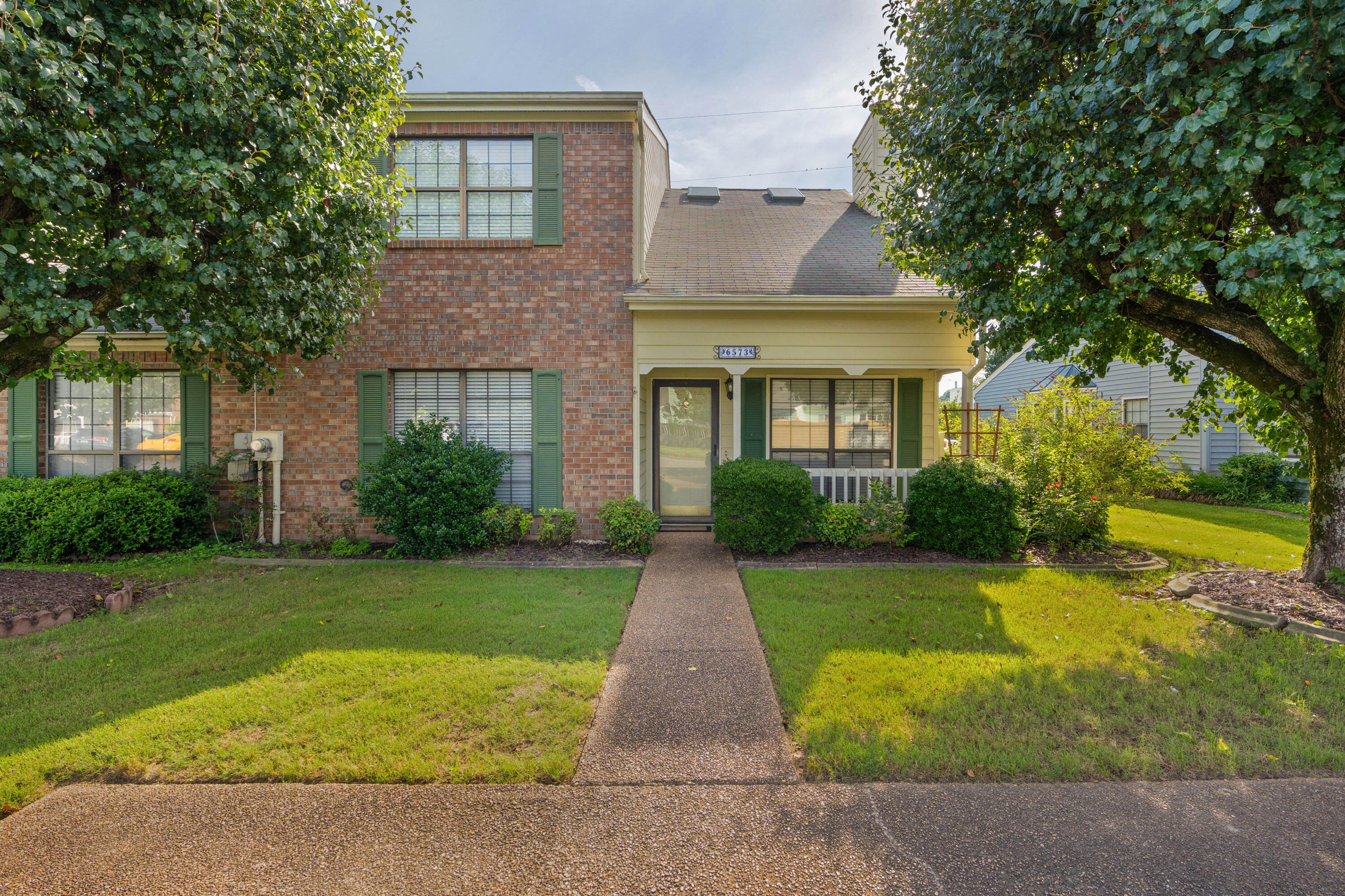 6573 Hickory Meadow Drive