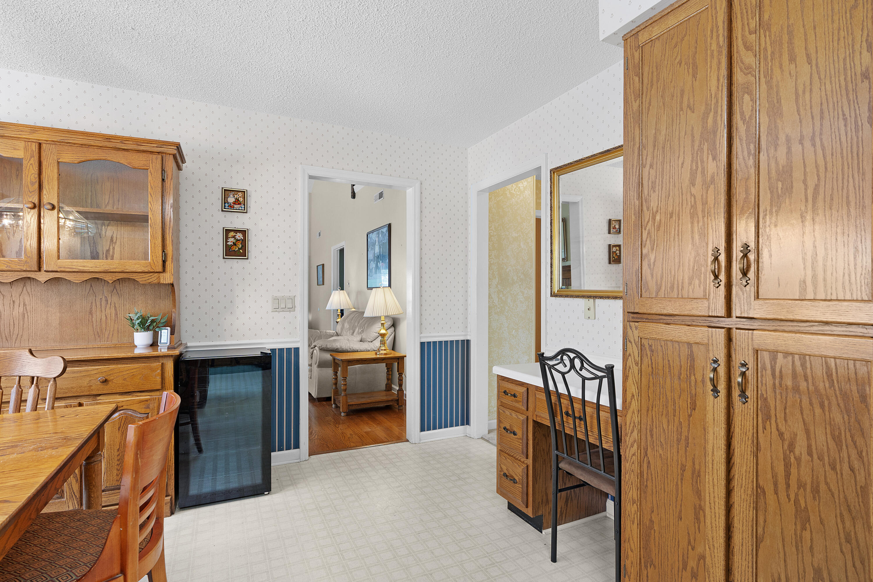 6573 Hickory Meadow Drive
