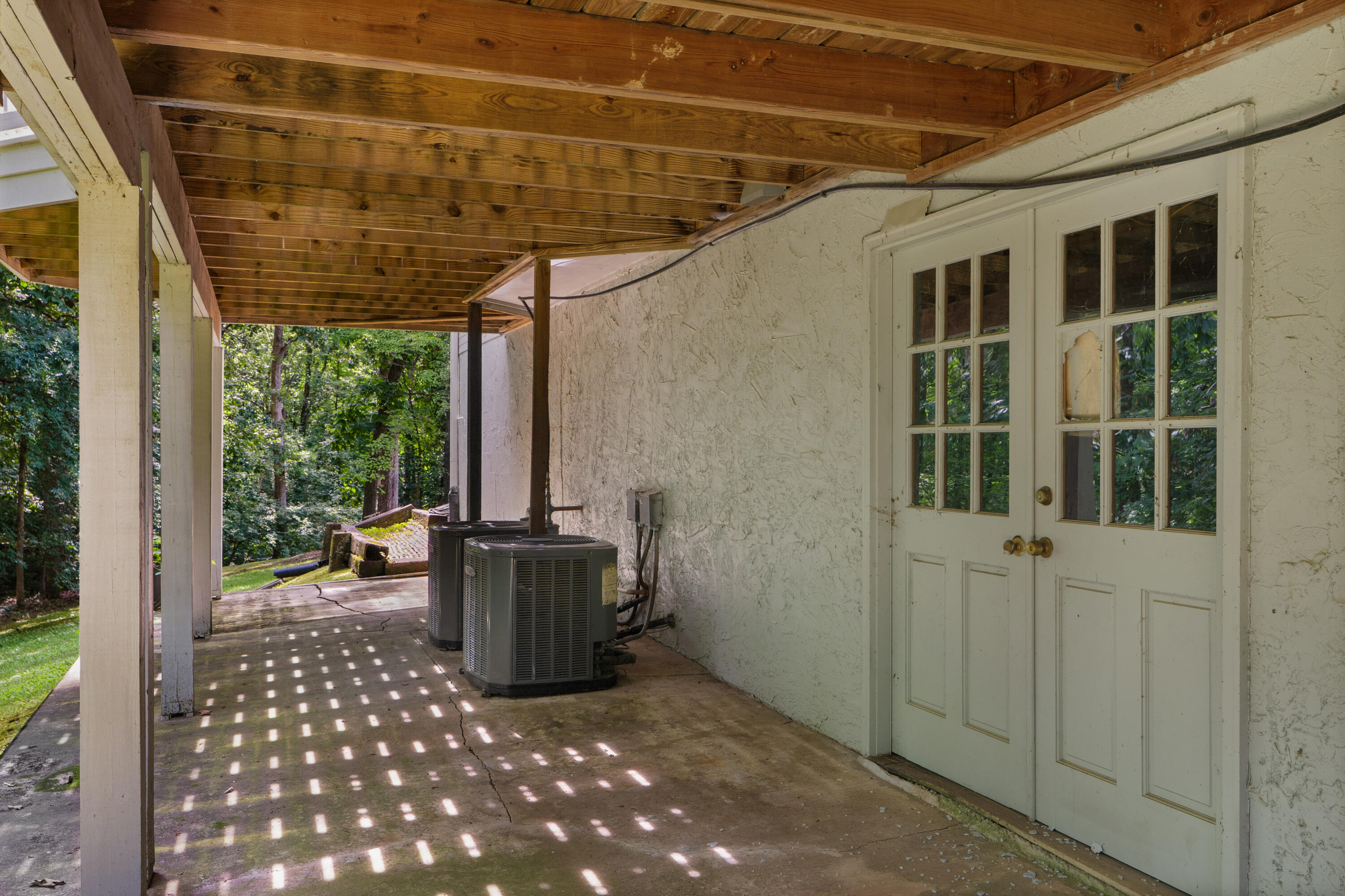 709 Rocky Shadows Drive