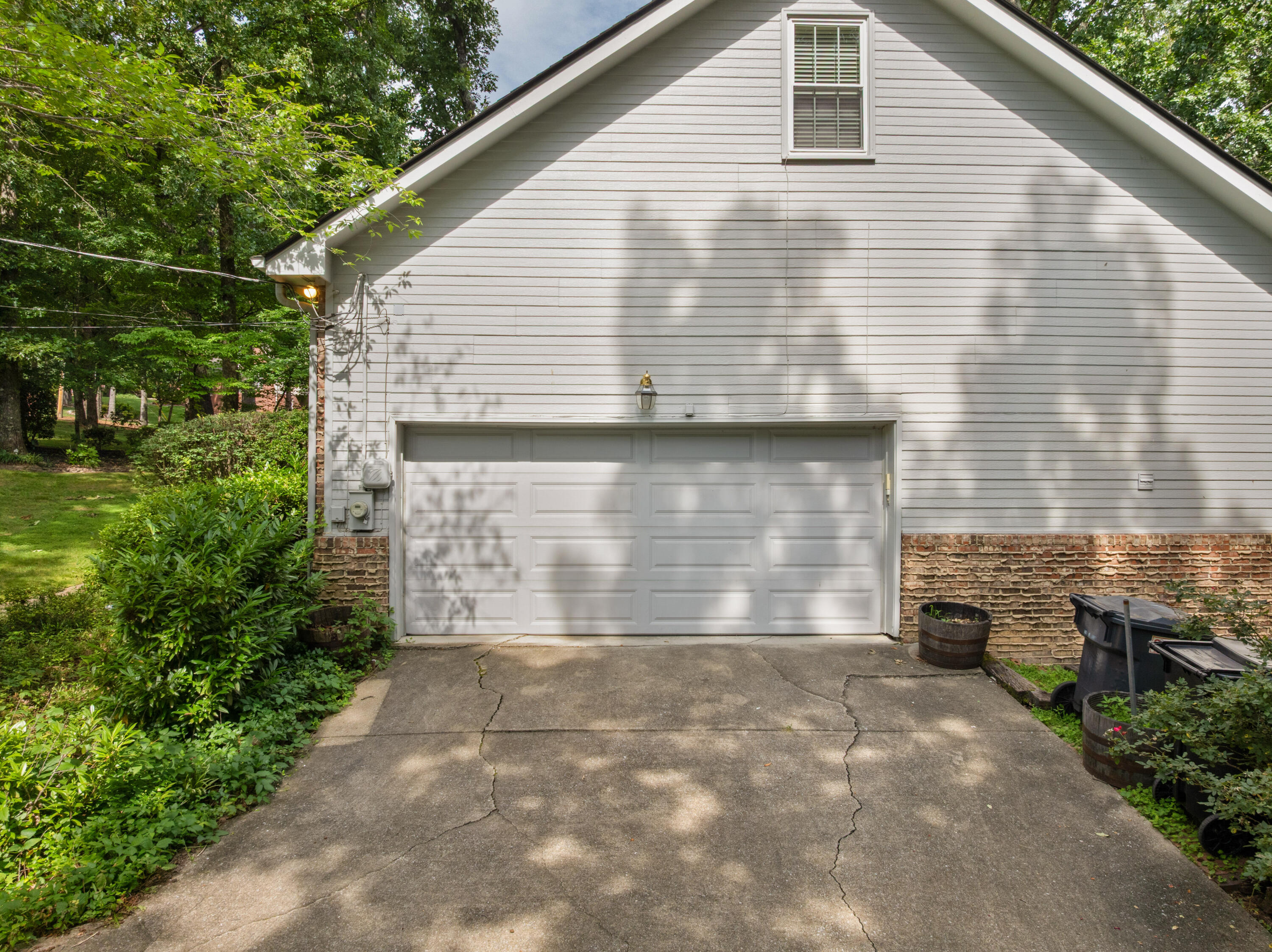 709 Rocky Shadows Drive