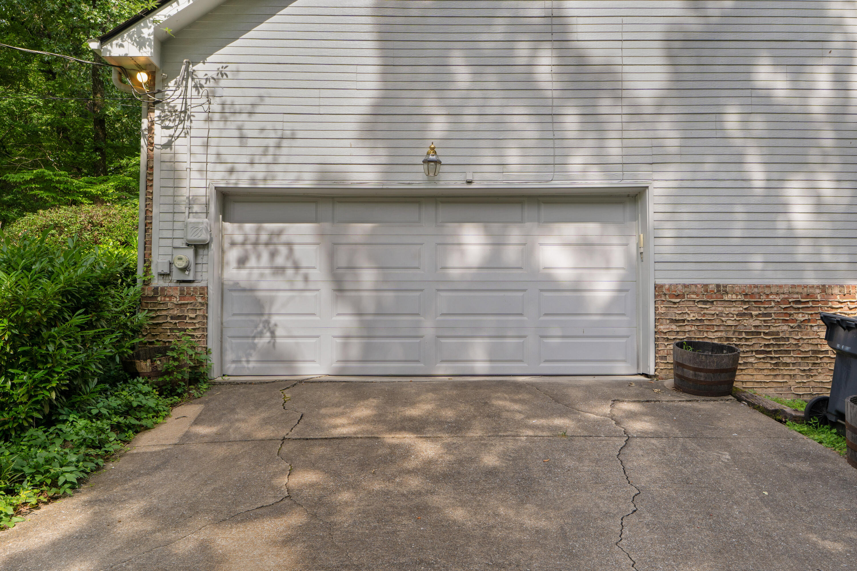 709 Rocky Shadows Drive