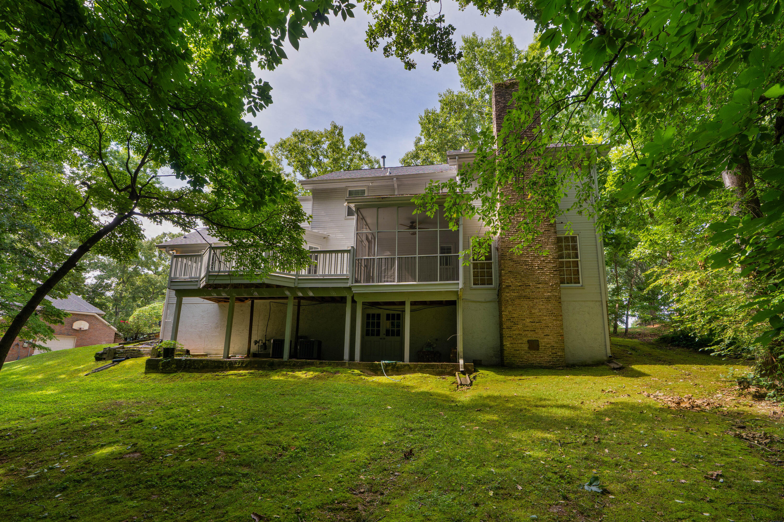 709 Rocky Shadows Drive