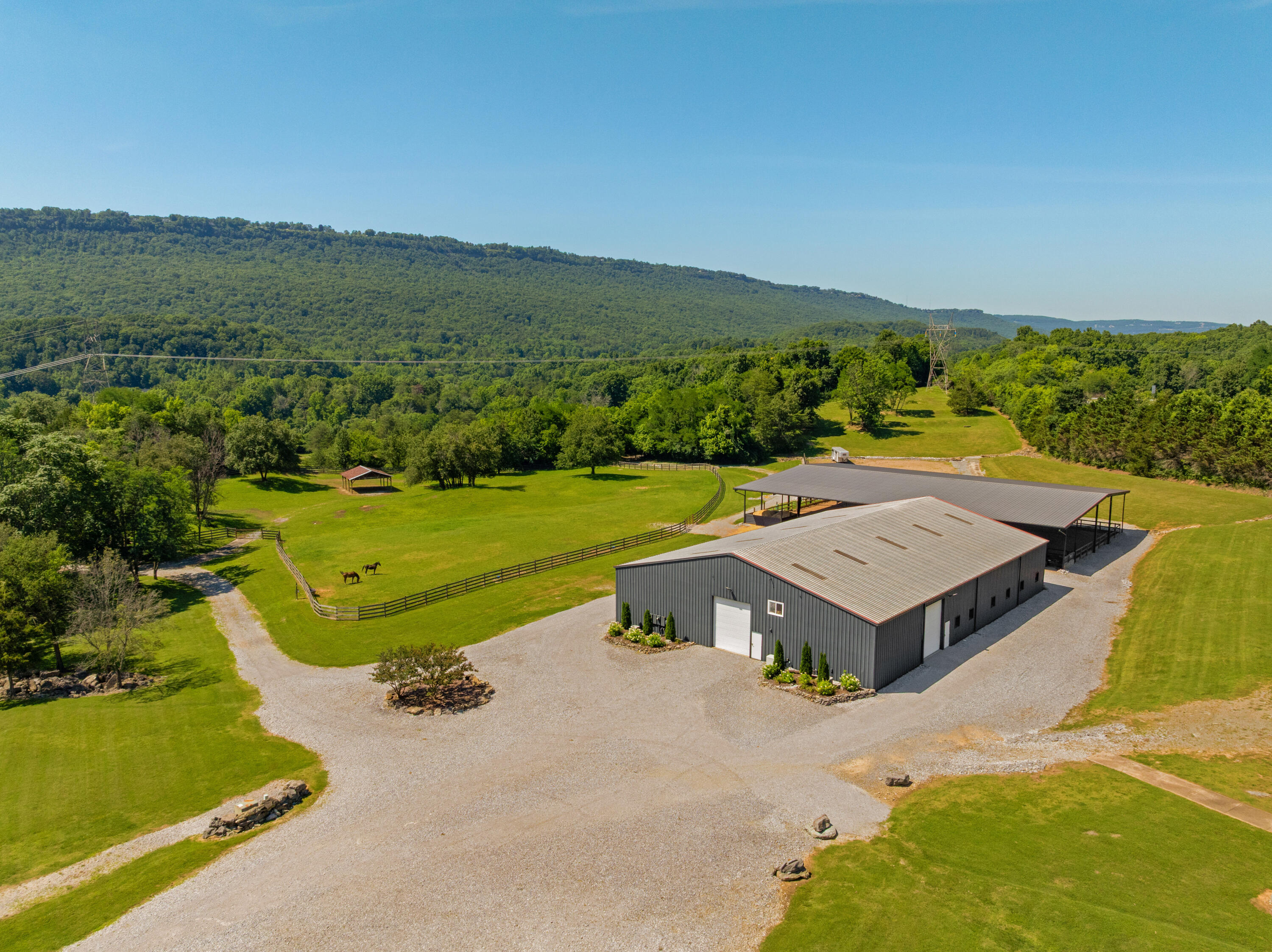 527 Reads Lake Road