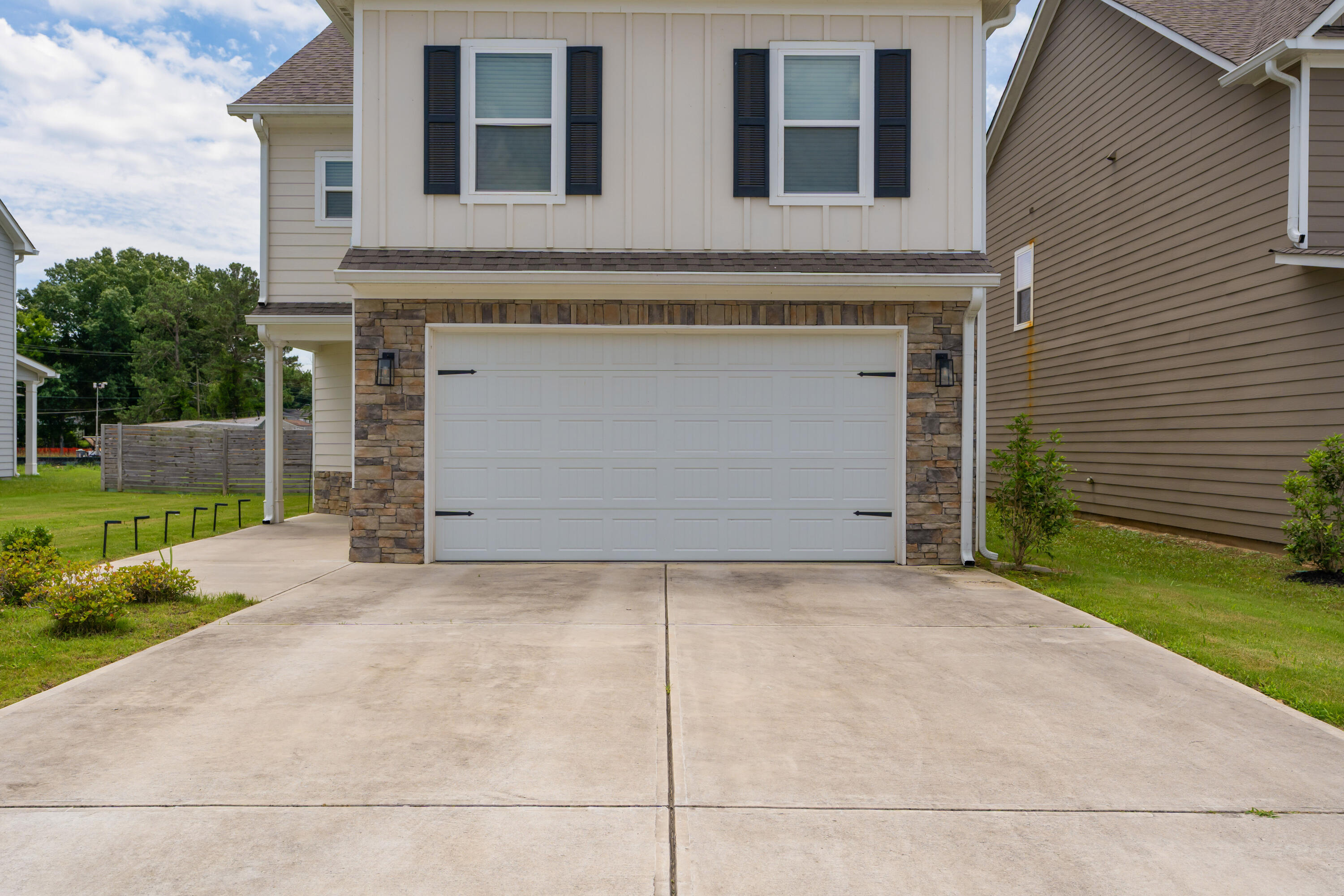 6854 Dharma Loop