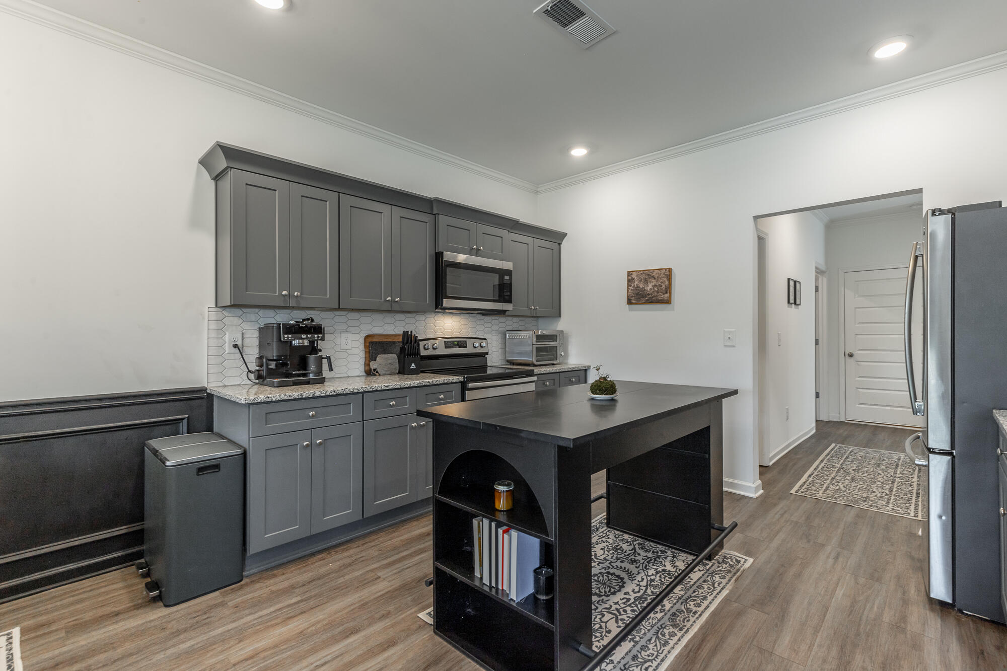 6854 Dharma Loop