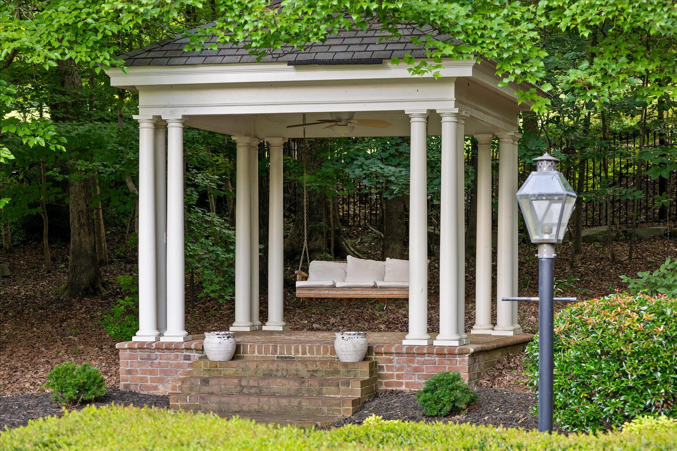5615 Lexington Place NW