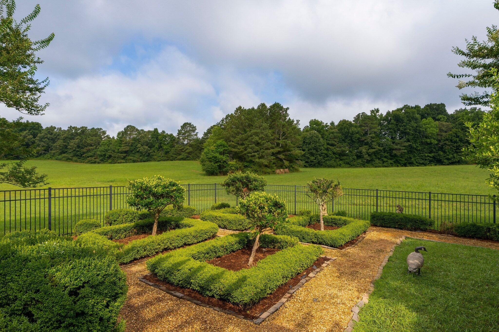 520 Cedar Springs Church Road SE