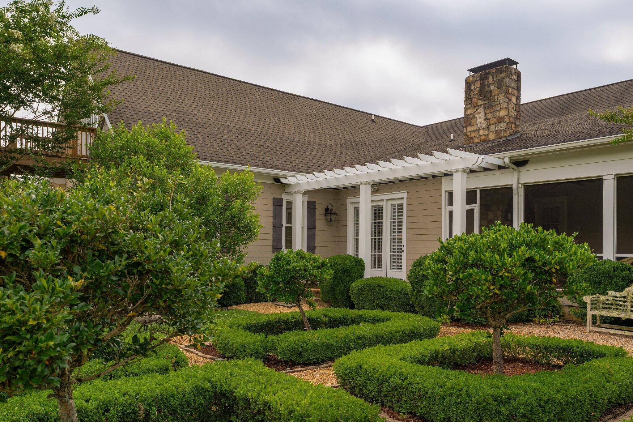 520 Cedar Springs Church Road SE