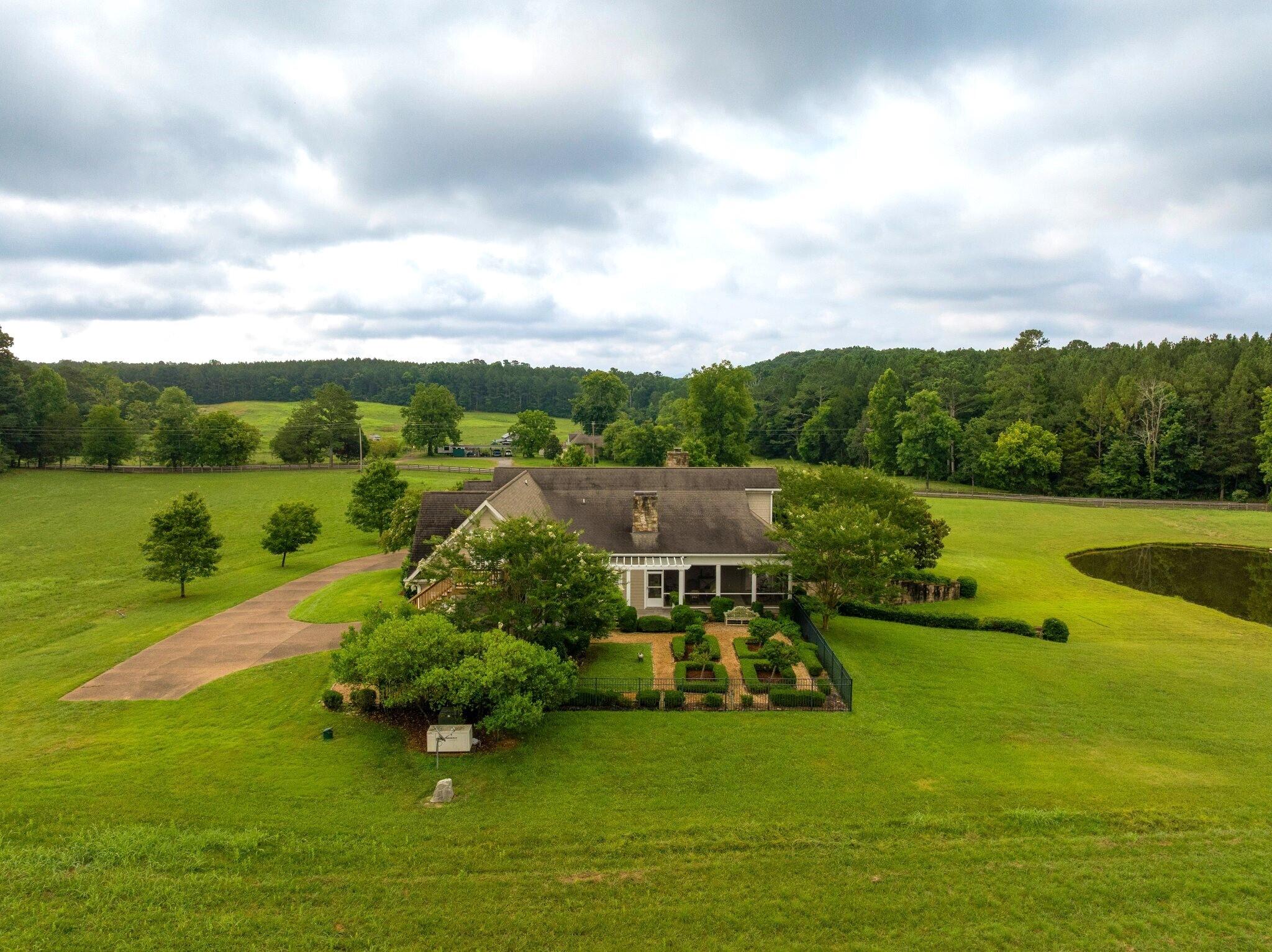 520 Cedar Springs Church Road SE