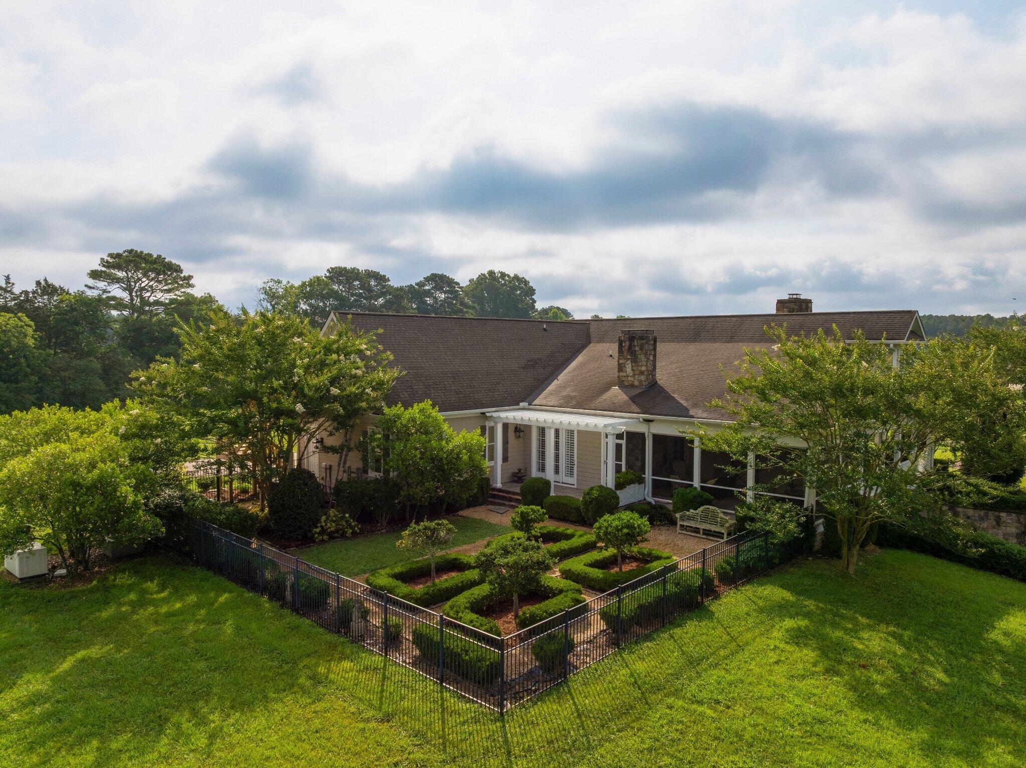 520 Cedar Springs Church Road SE