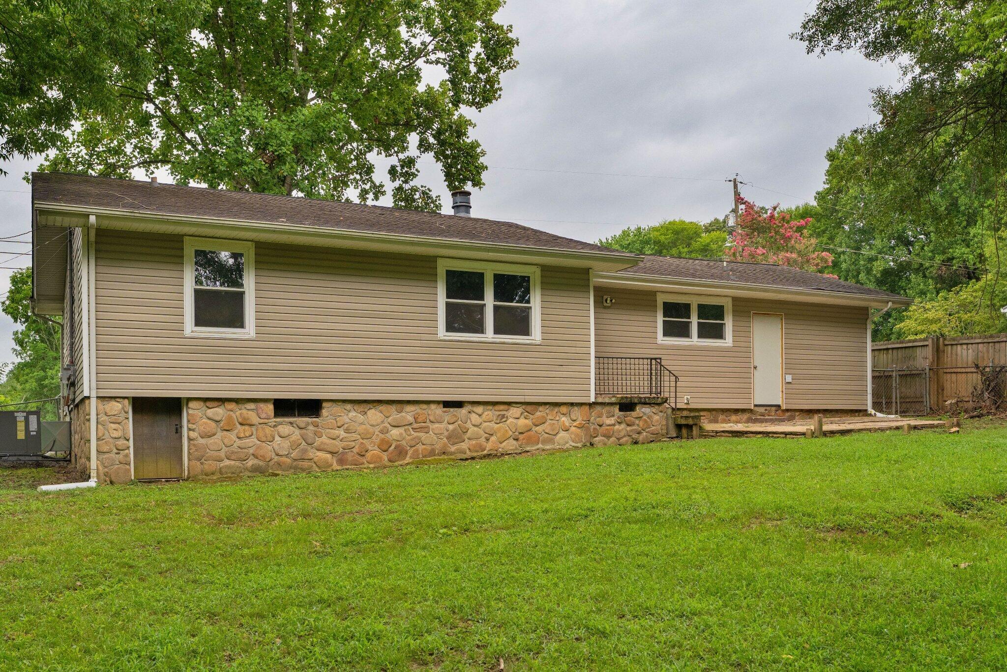 4519 Paw Trail