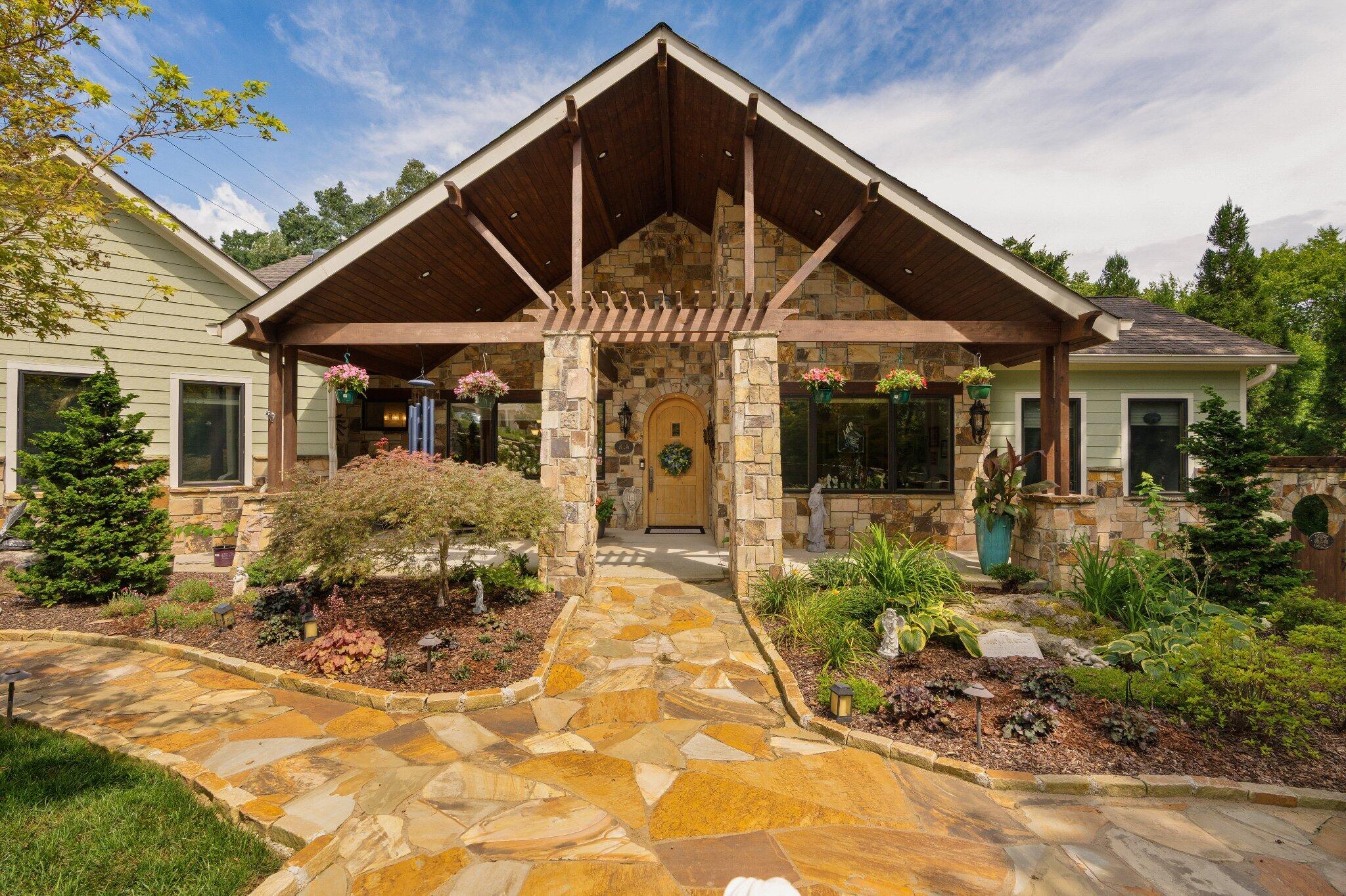 125 Fleetwood Drive