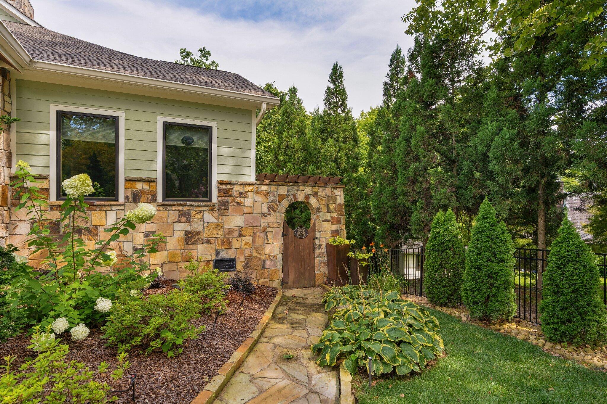 125 Fleetwood Drive
