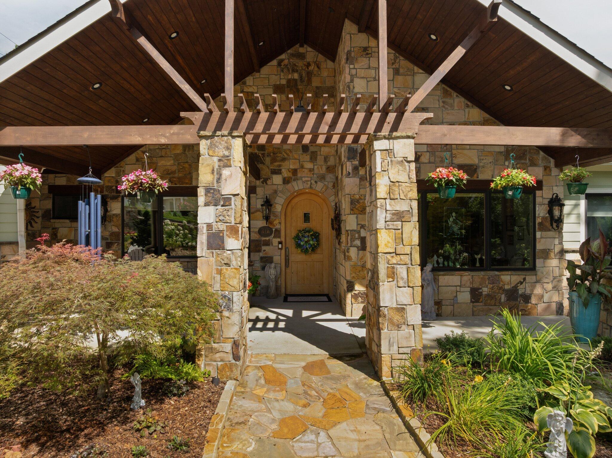 125 Fleetwood Drive