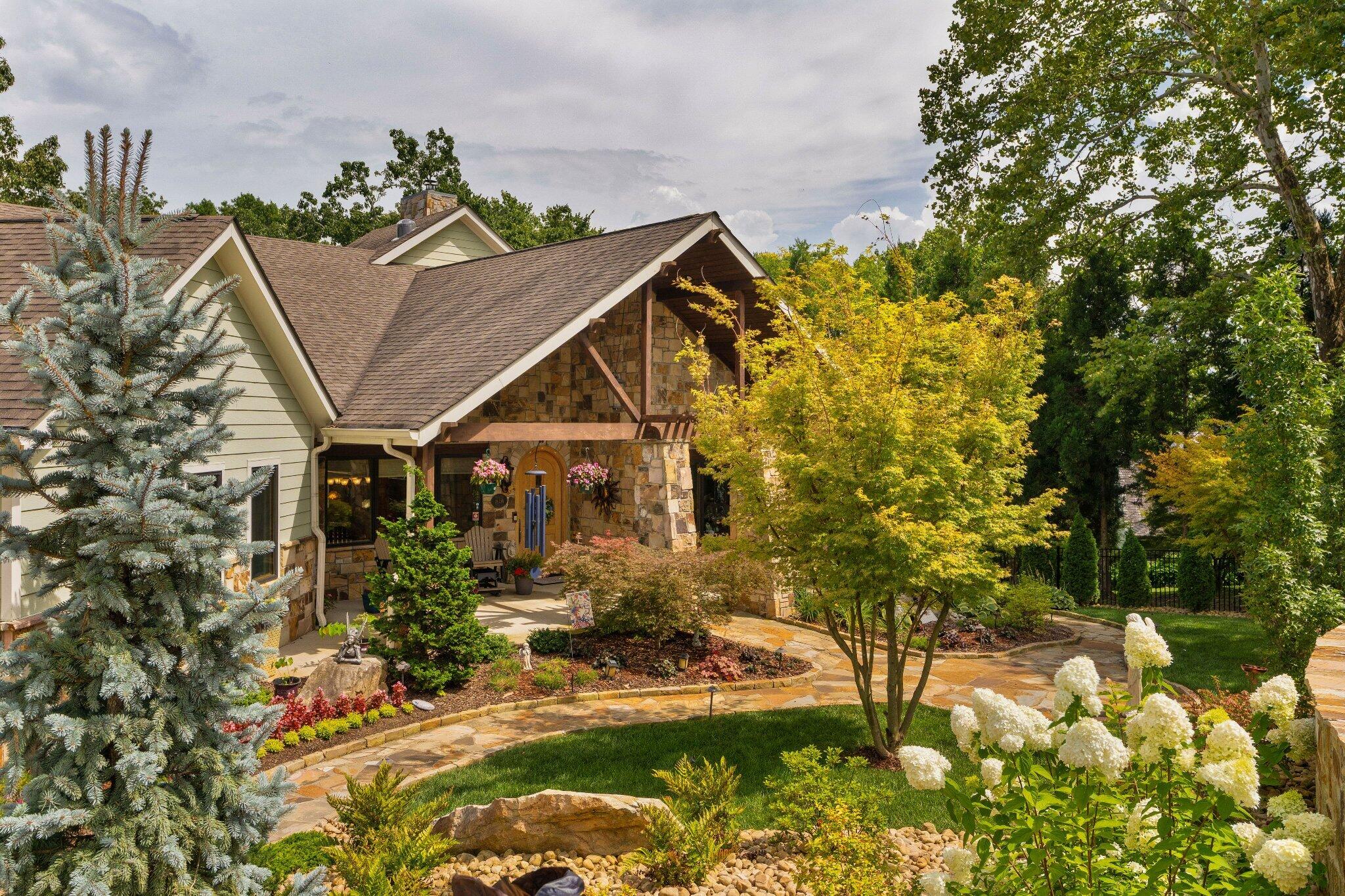 125 Fleetwood Drive