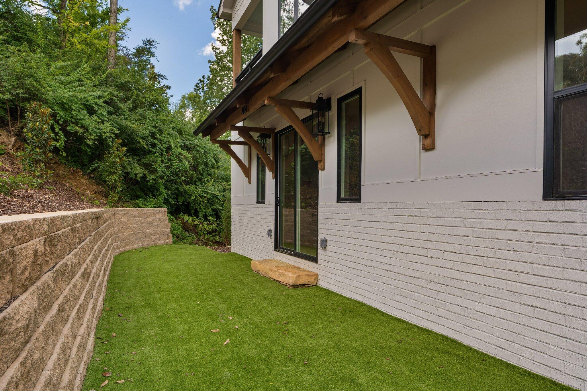 401 Druid Lane