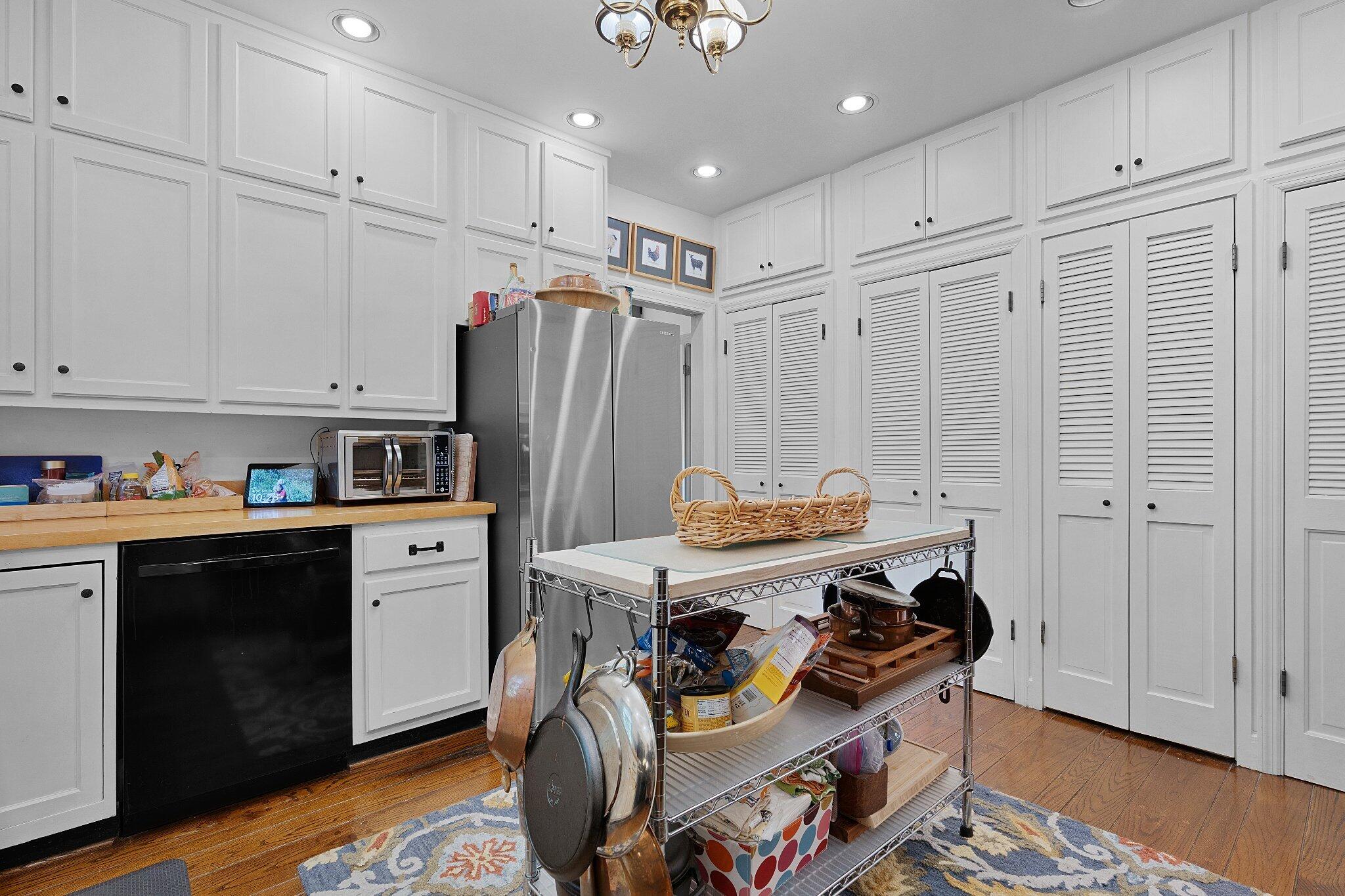100 Scenic Highway, #2
