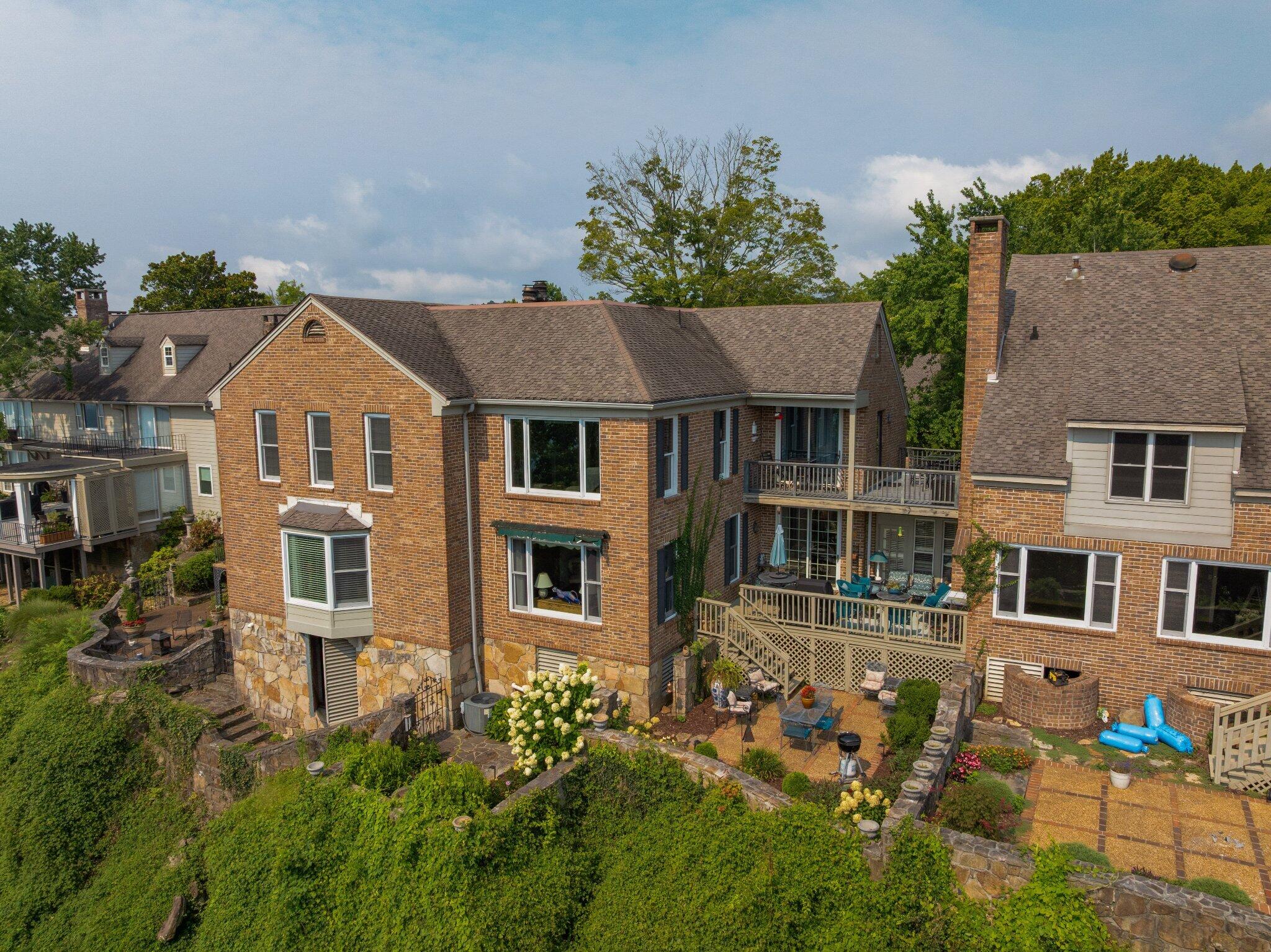 100 Scenic Highway, #2