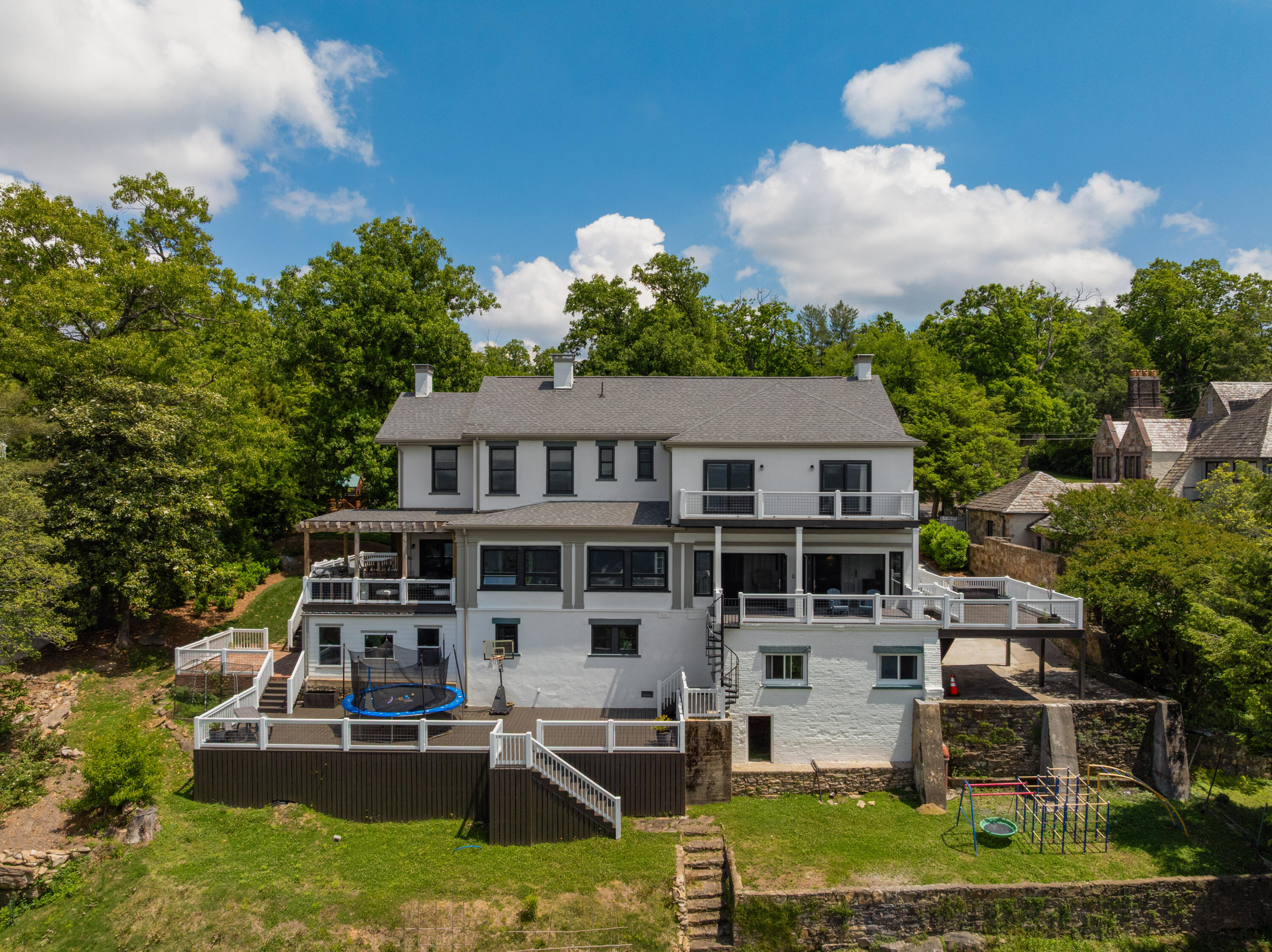 820 W Brow Road