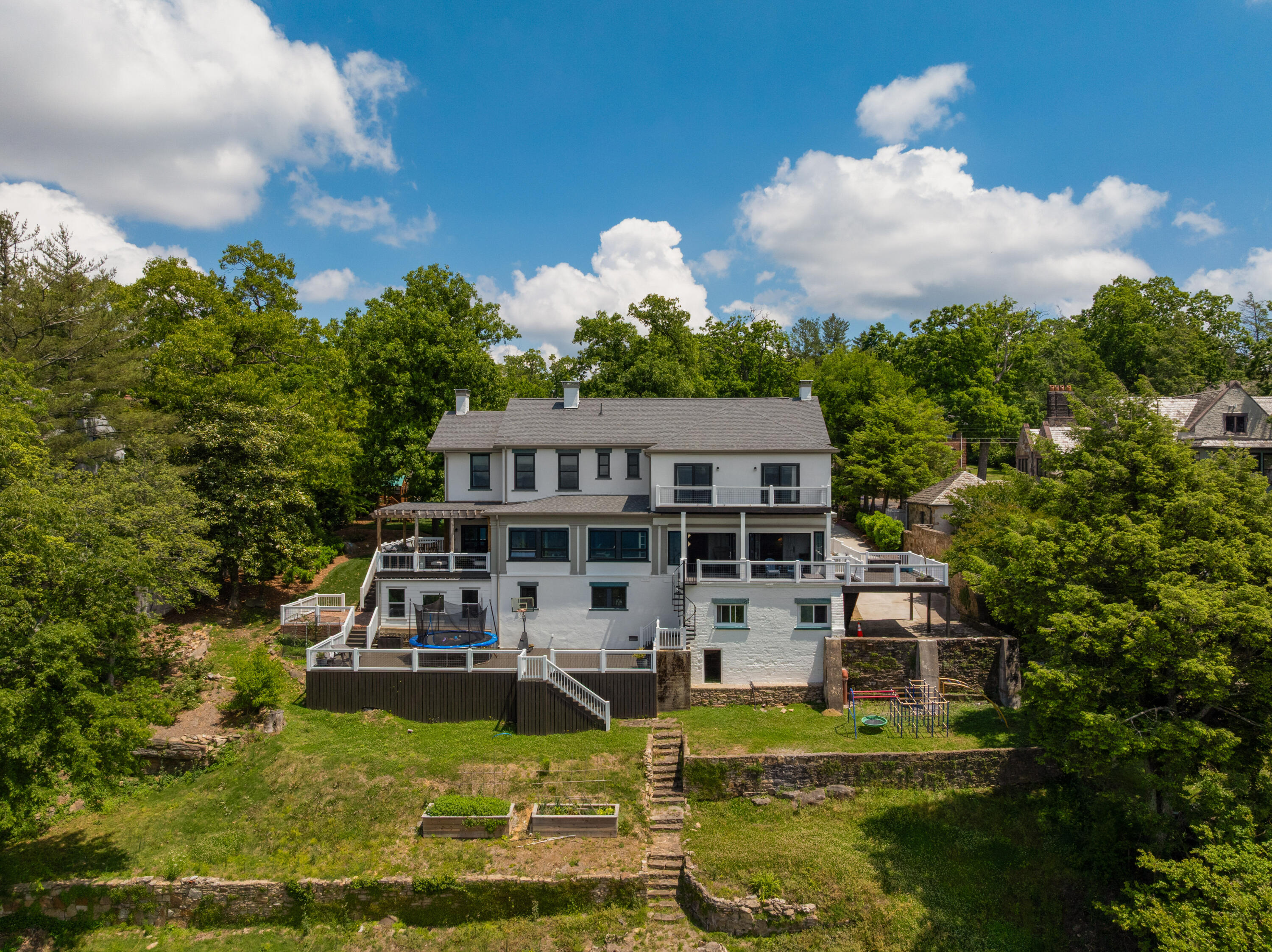 820 W Brow Road