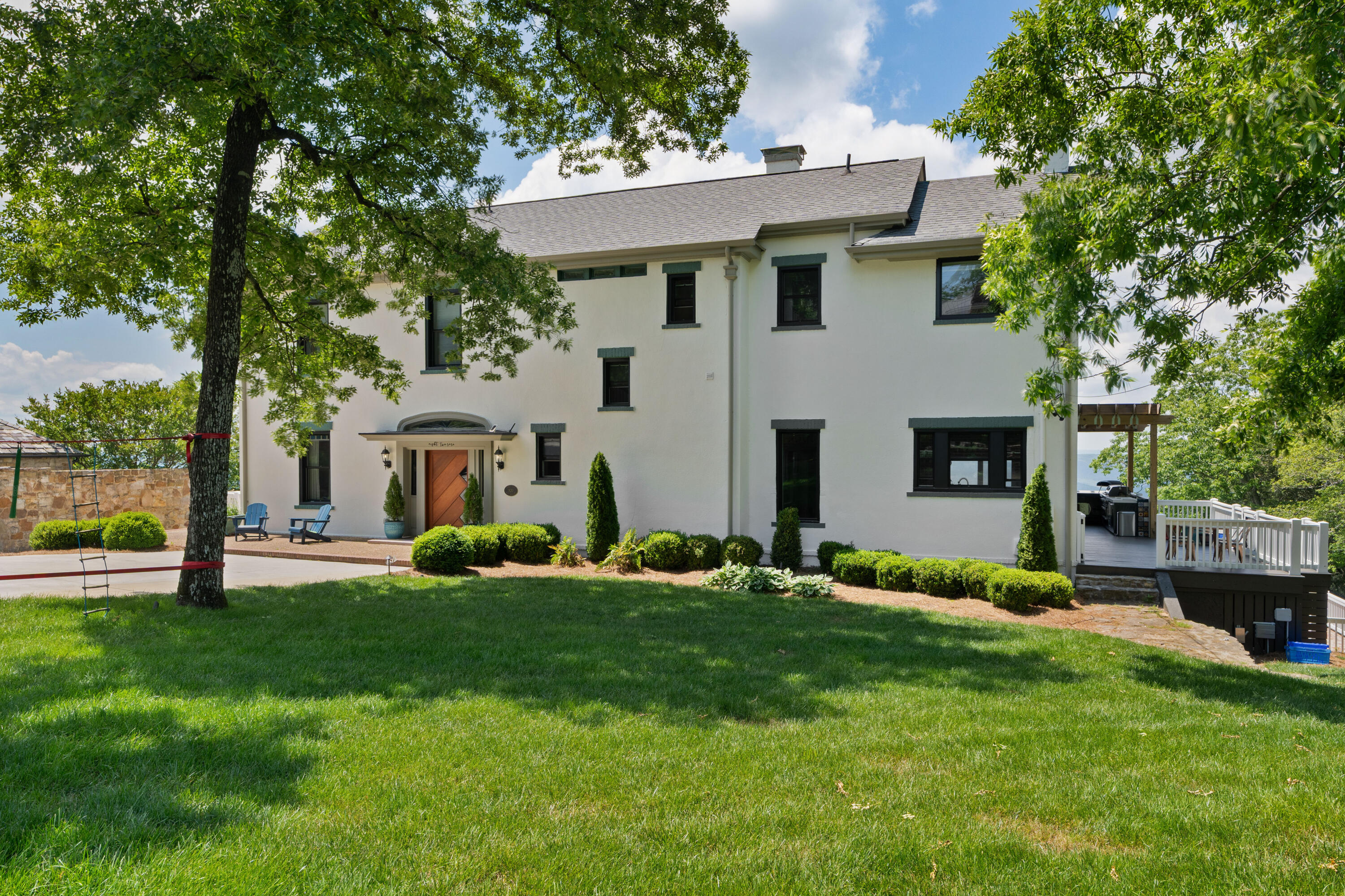 820 W Brow Road
