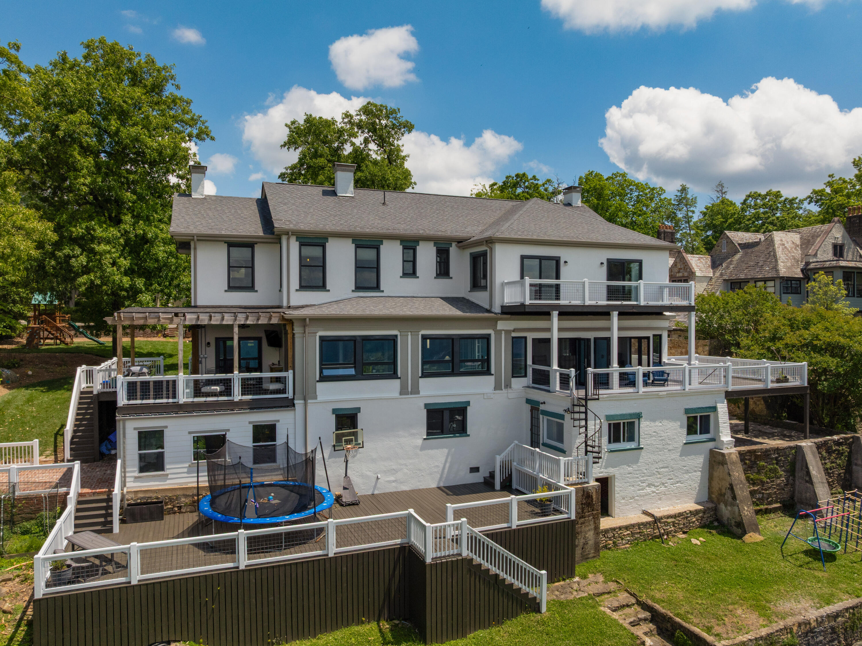 820 W Brow Road