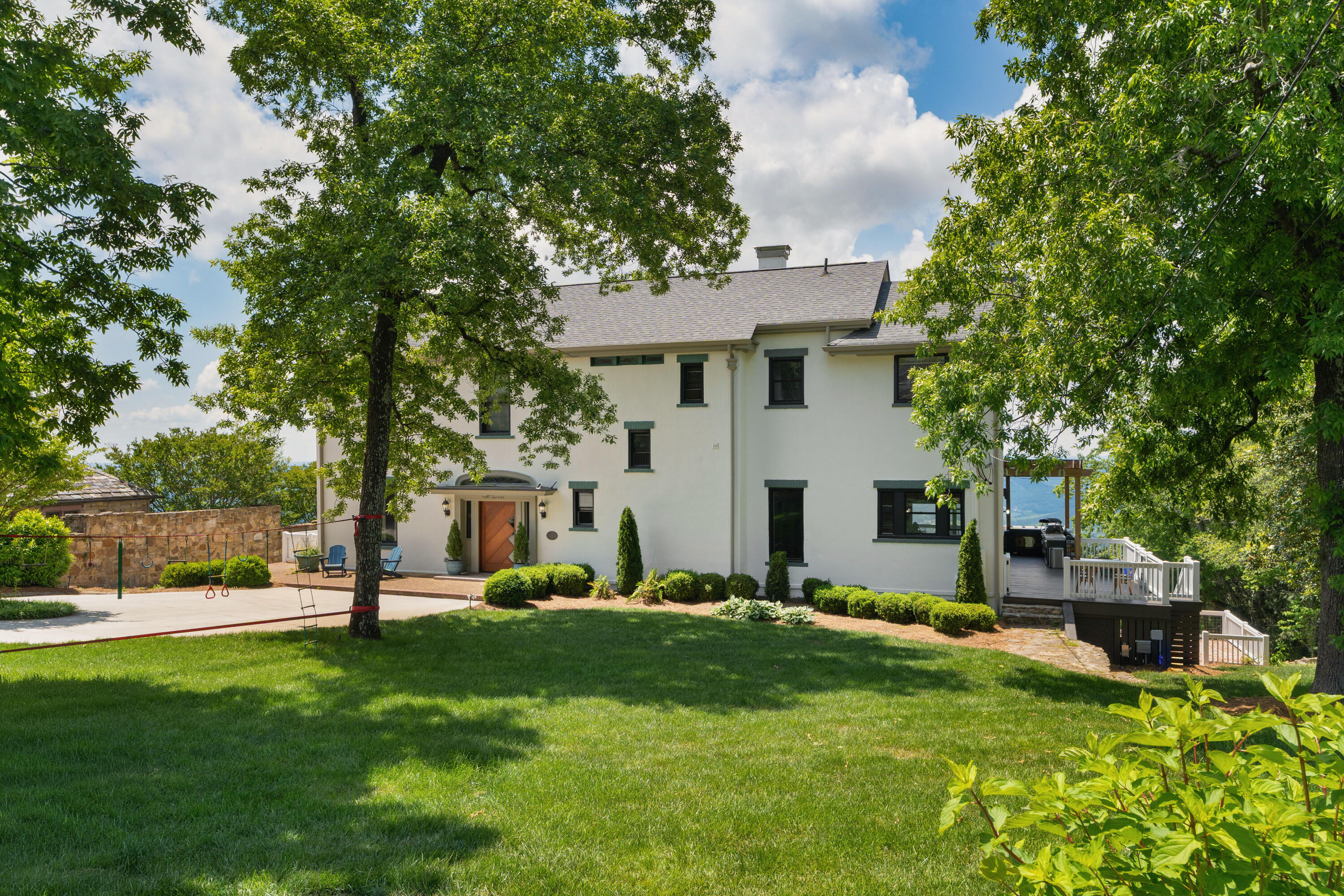 820 W Brow Road