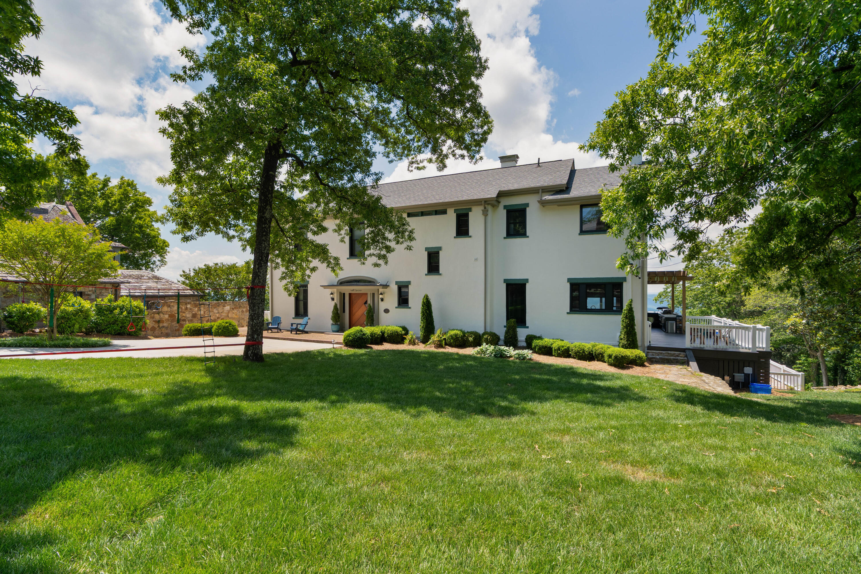 820 W Brow Road