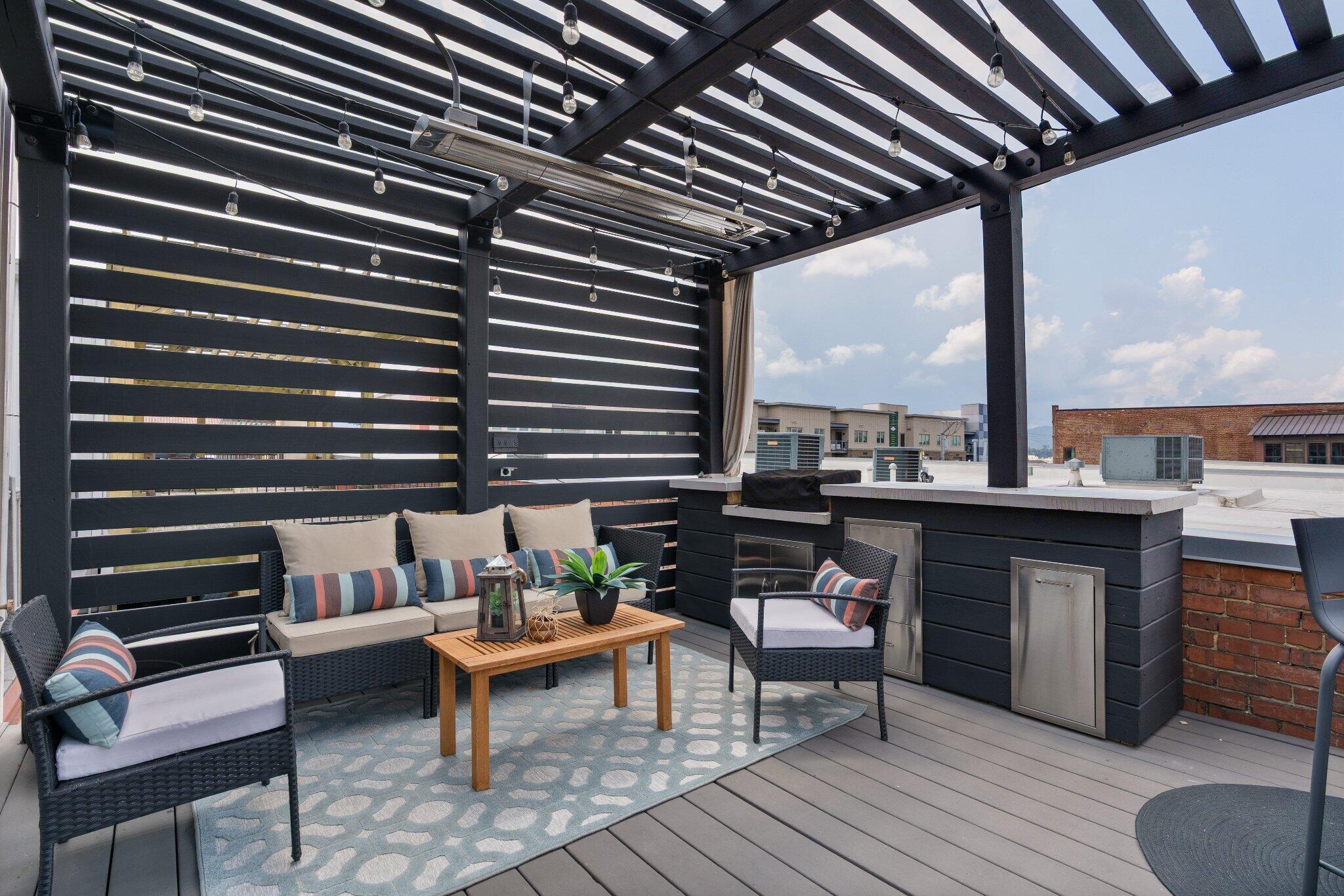 55 E Main Street, #208