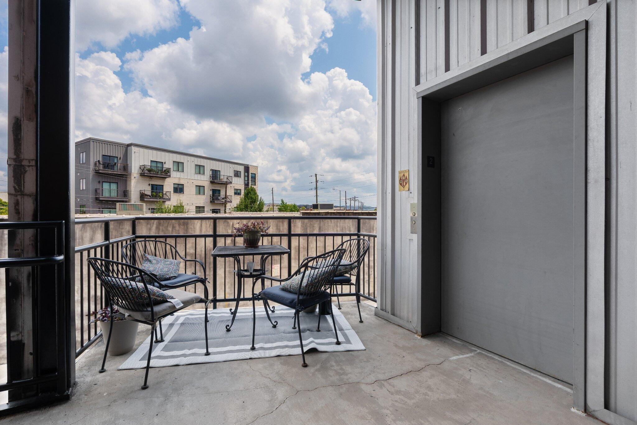 55 E Main Street, #208