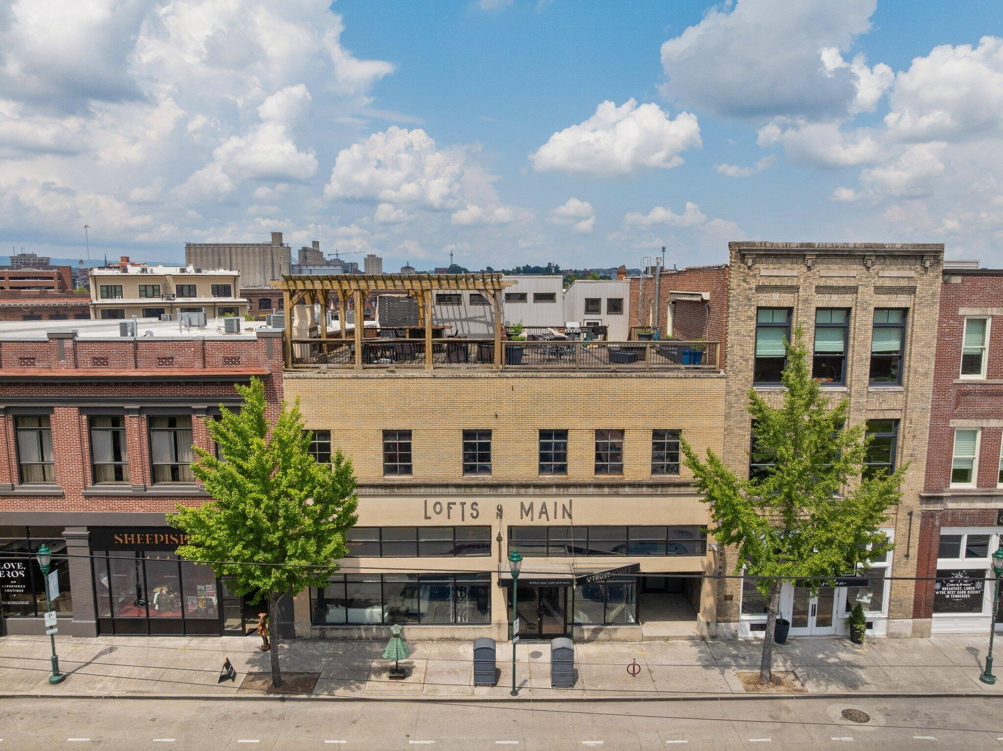 55 E Main Street, #208