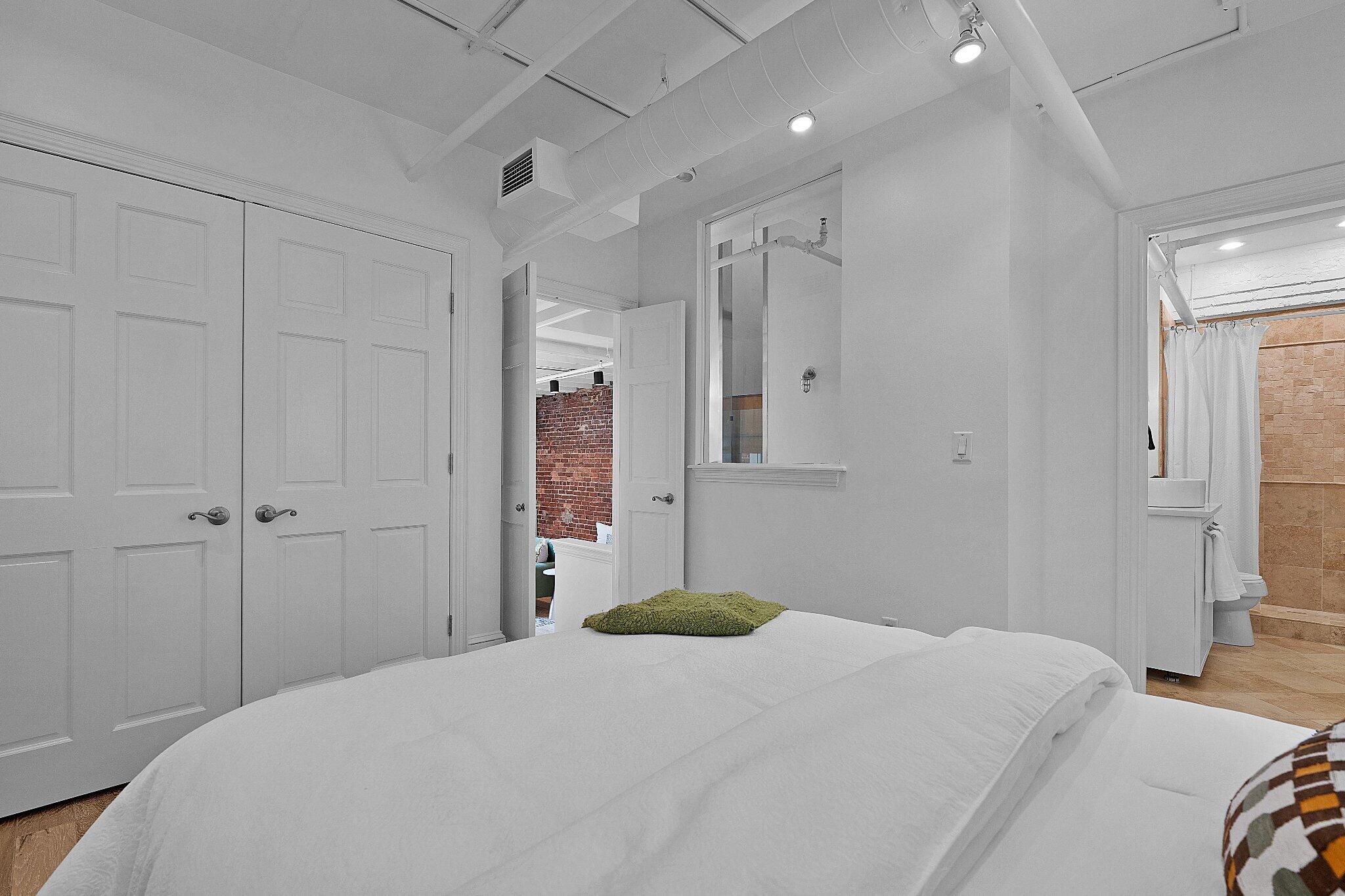 55 E Main Street, #208