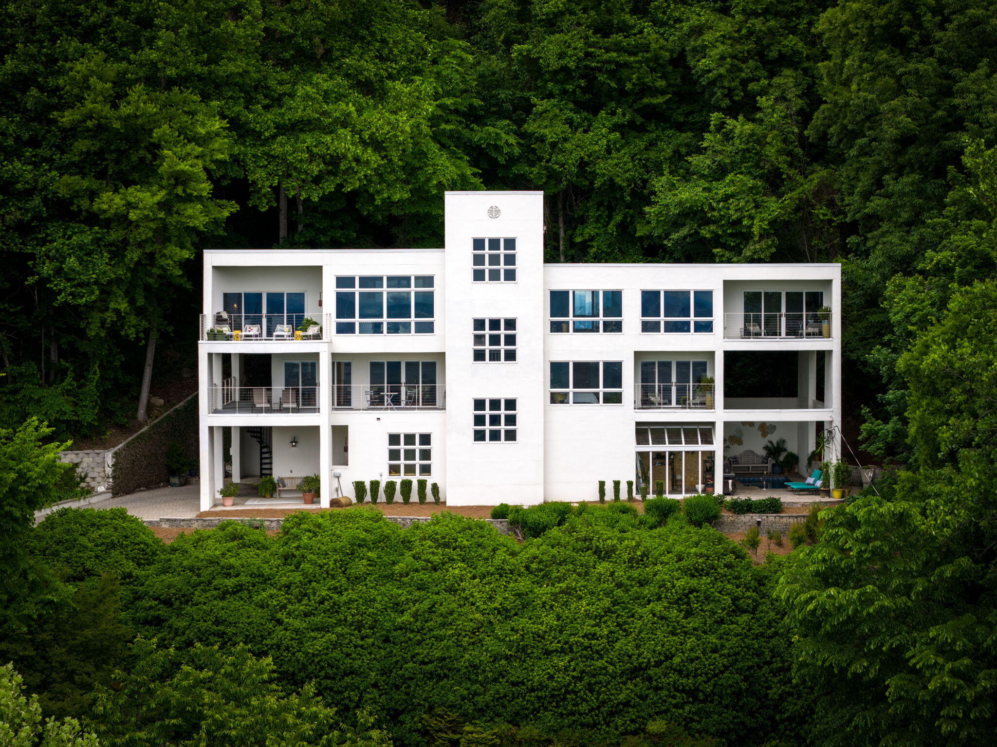 1185 Lower Brow Road