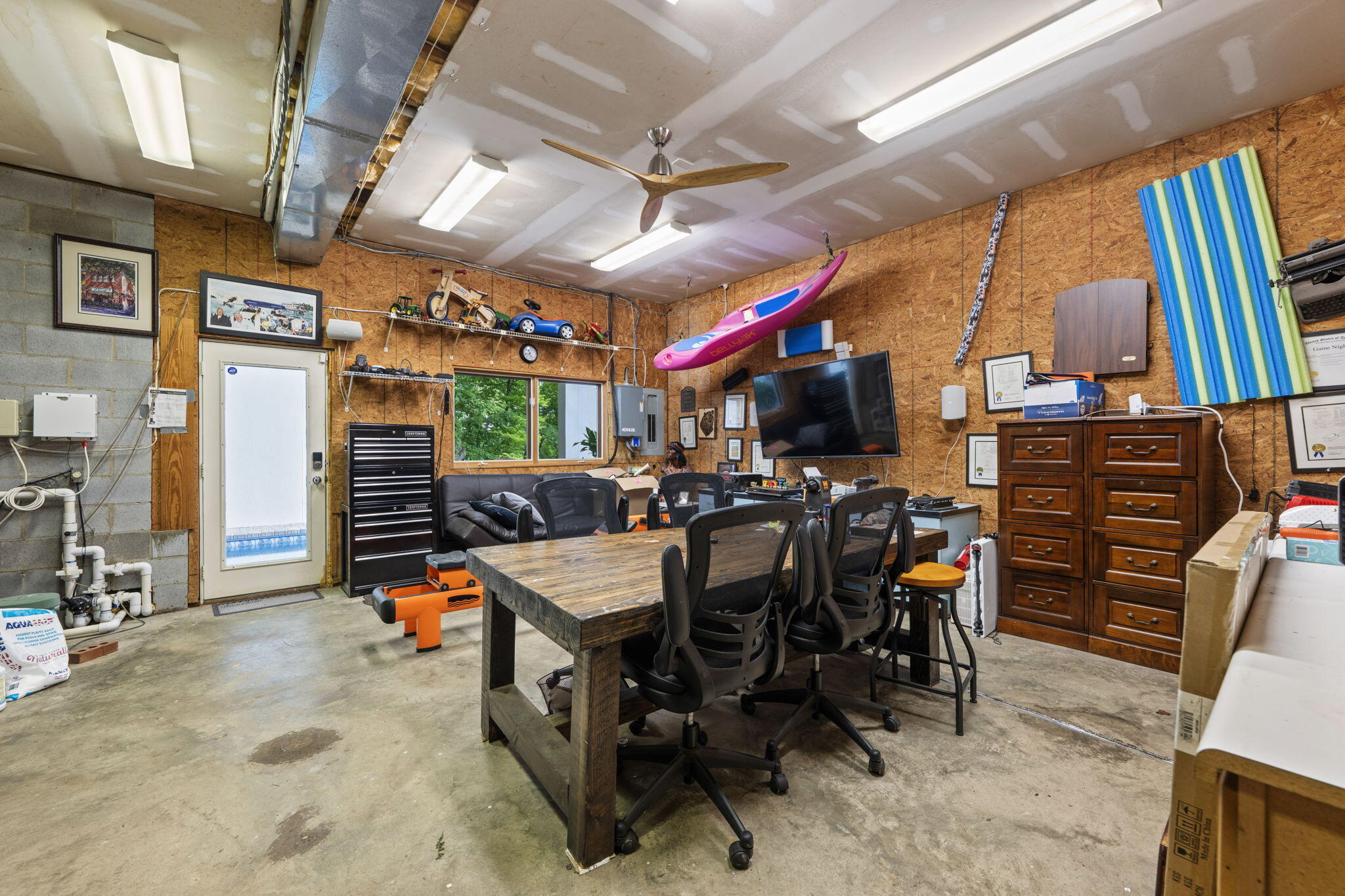 1185 Lower Brow Road