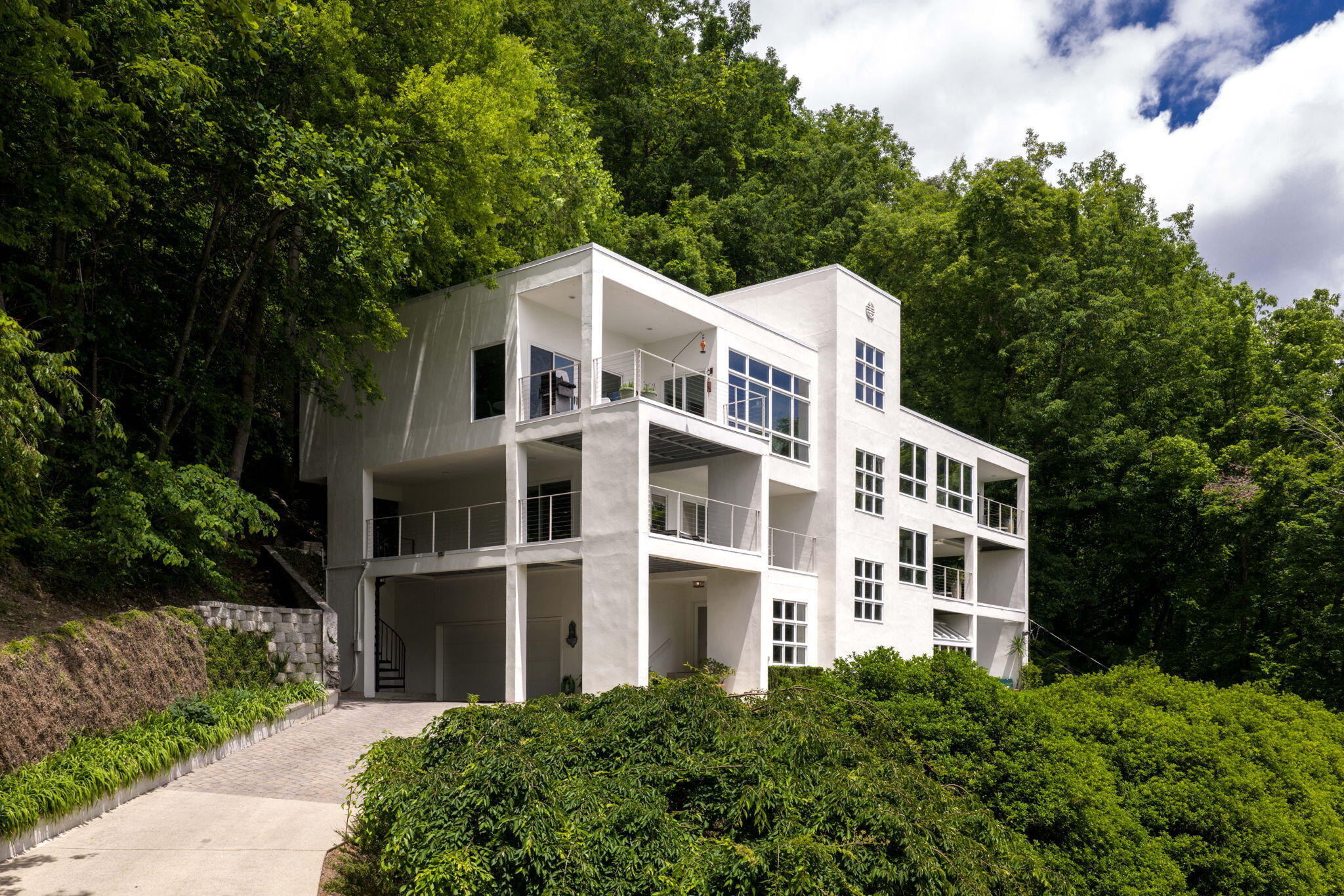 1185 Lower Brow Road