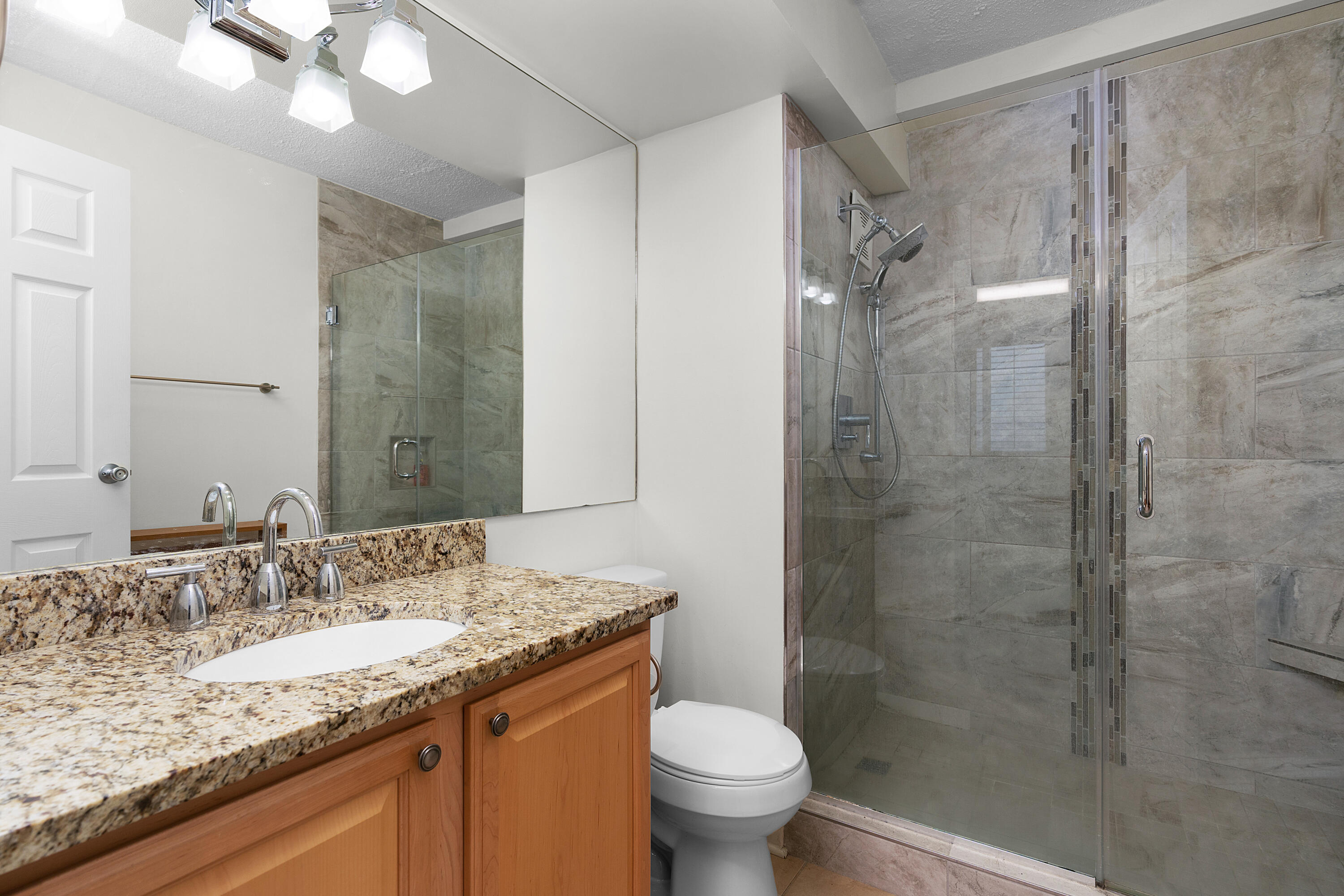 1131 Stringers Ridge Road, 11e