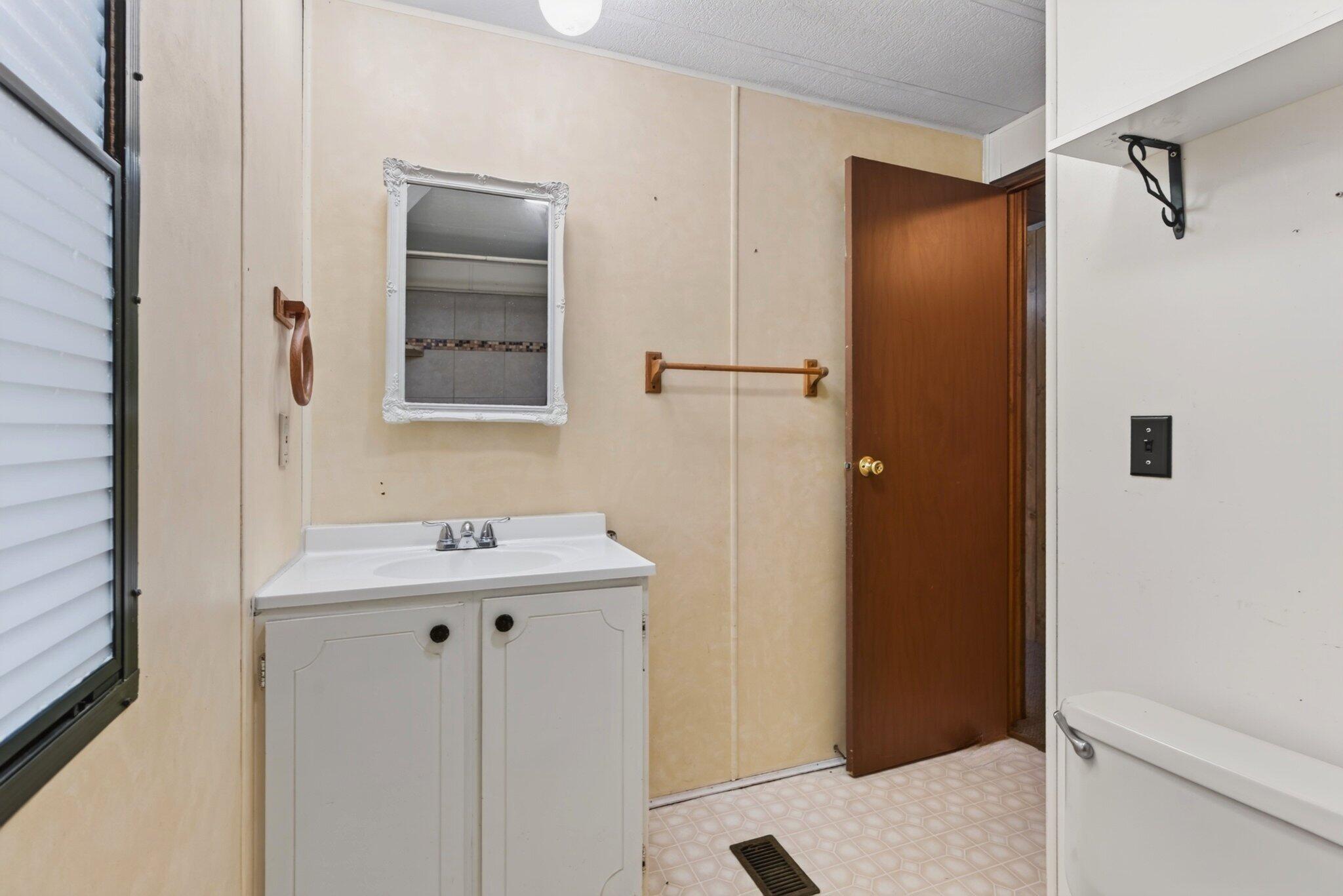 6211 Tallant Road, McDonald