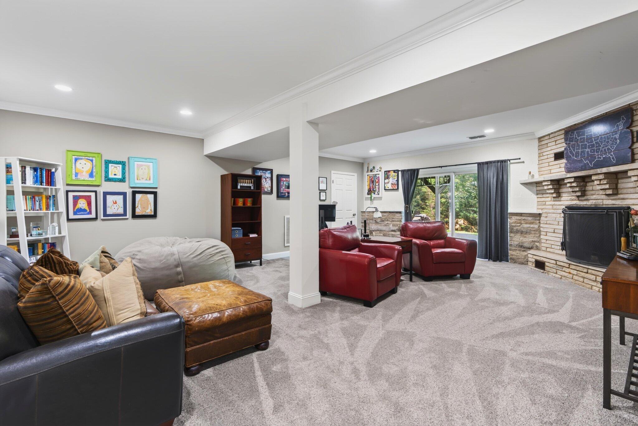 407 N Palisades Drive