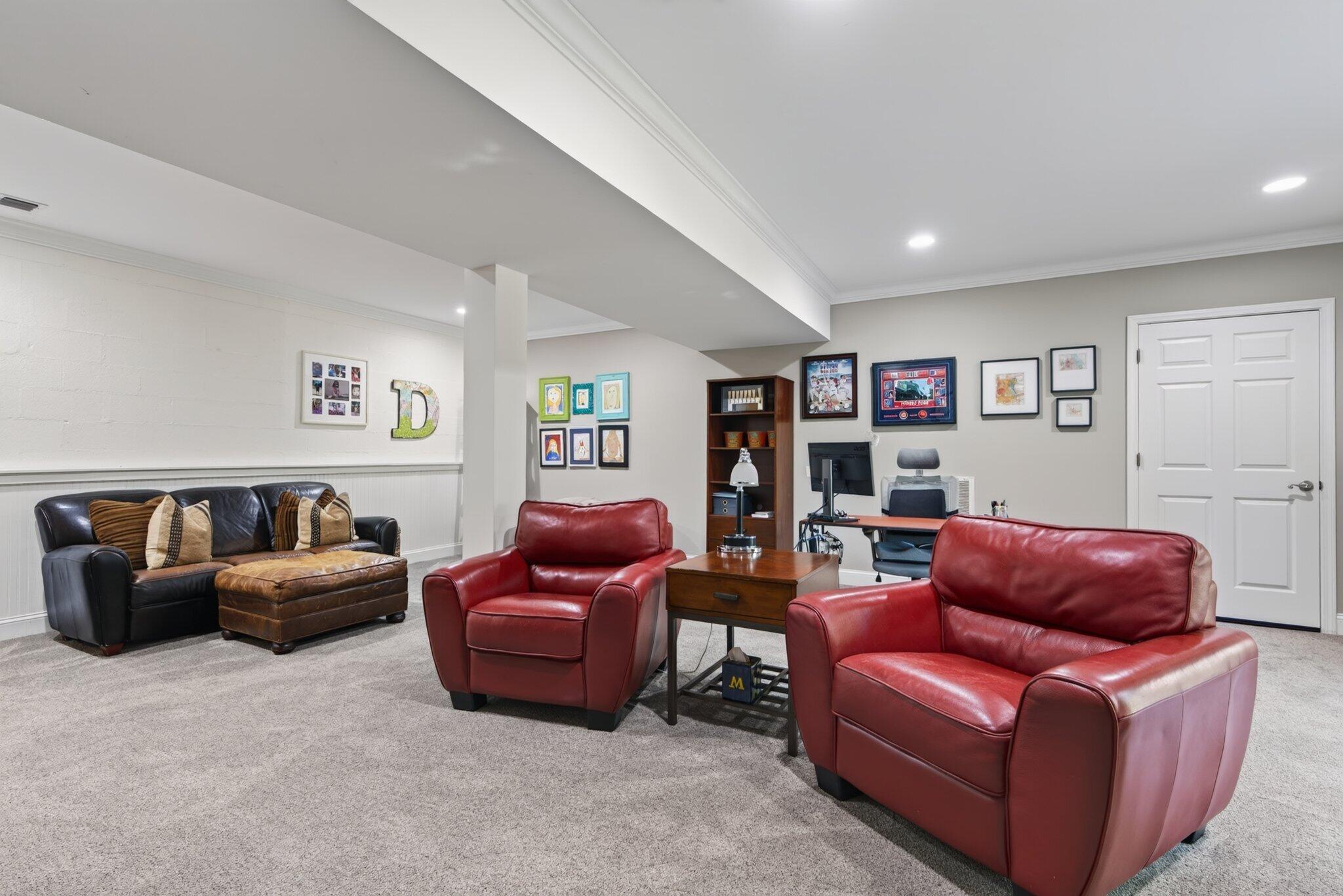 407 N Palisades Drive