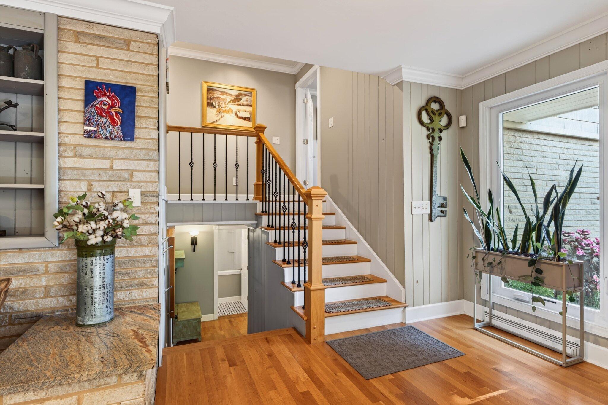 407 N Palisades Drive