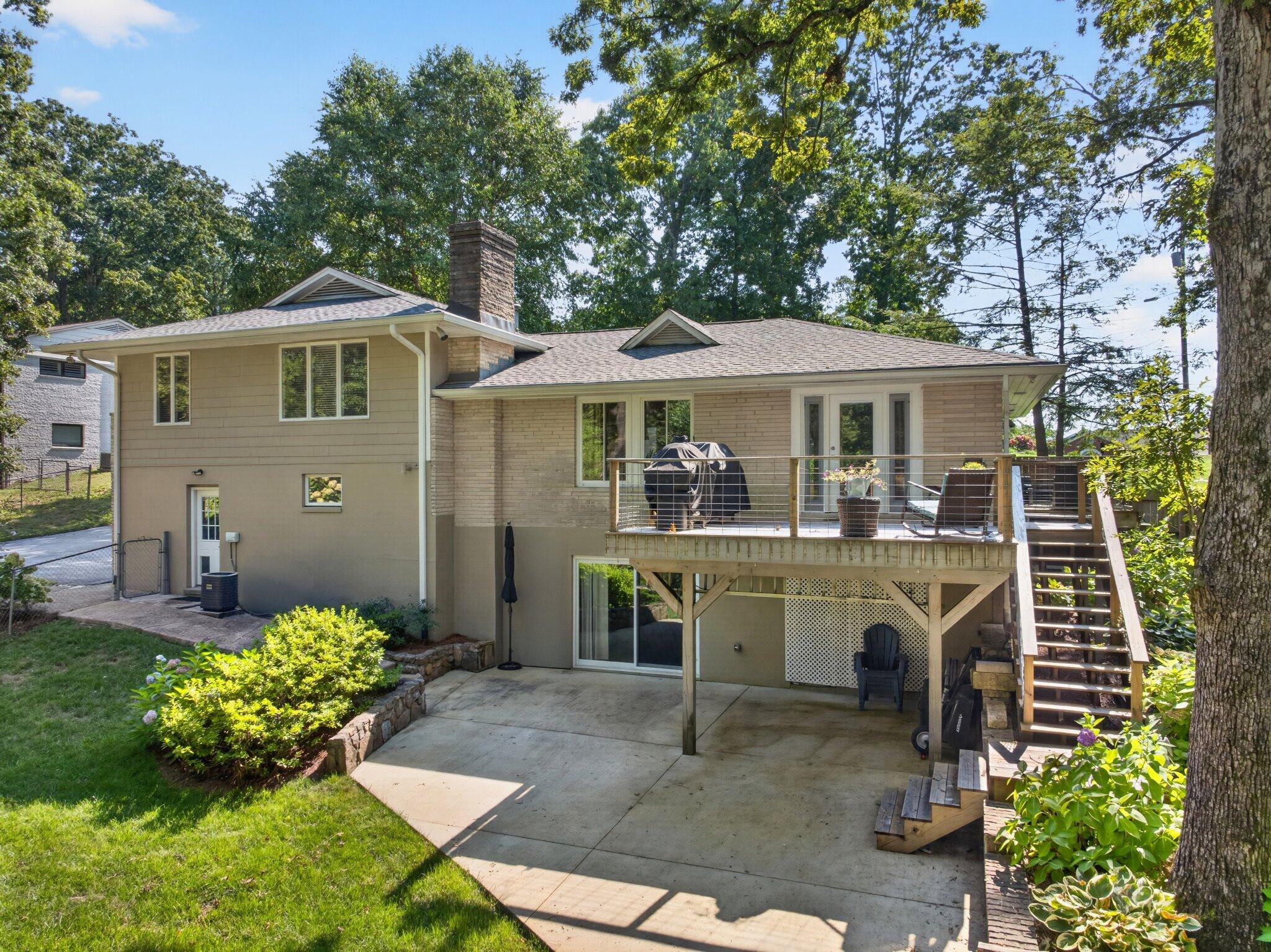 407 N Palisades Drive