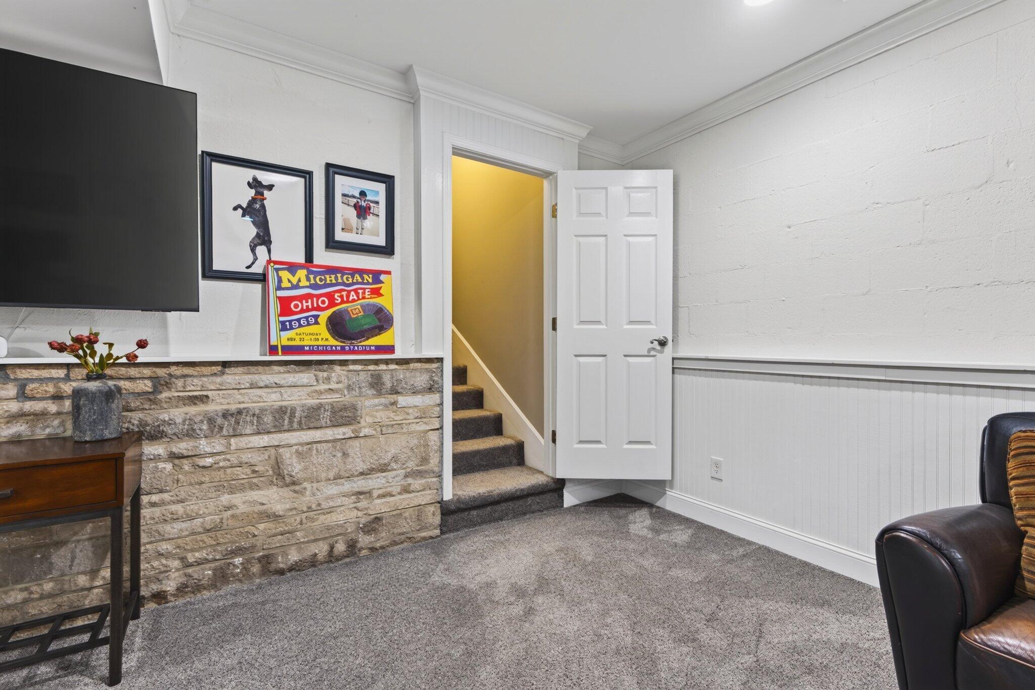 407 N Palisades Drive