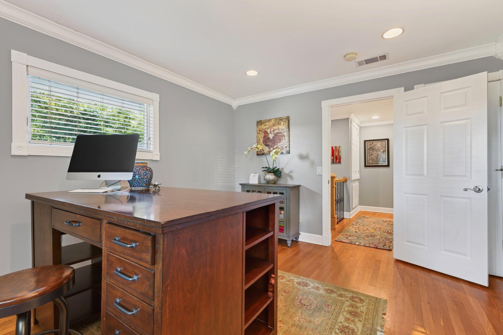 407 N Palisades Drive
