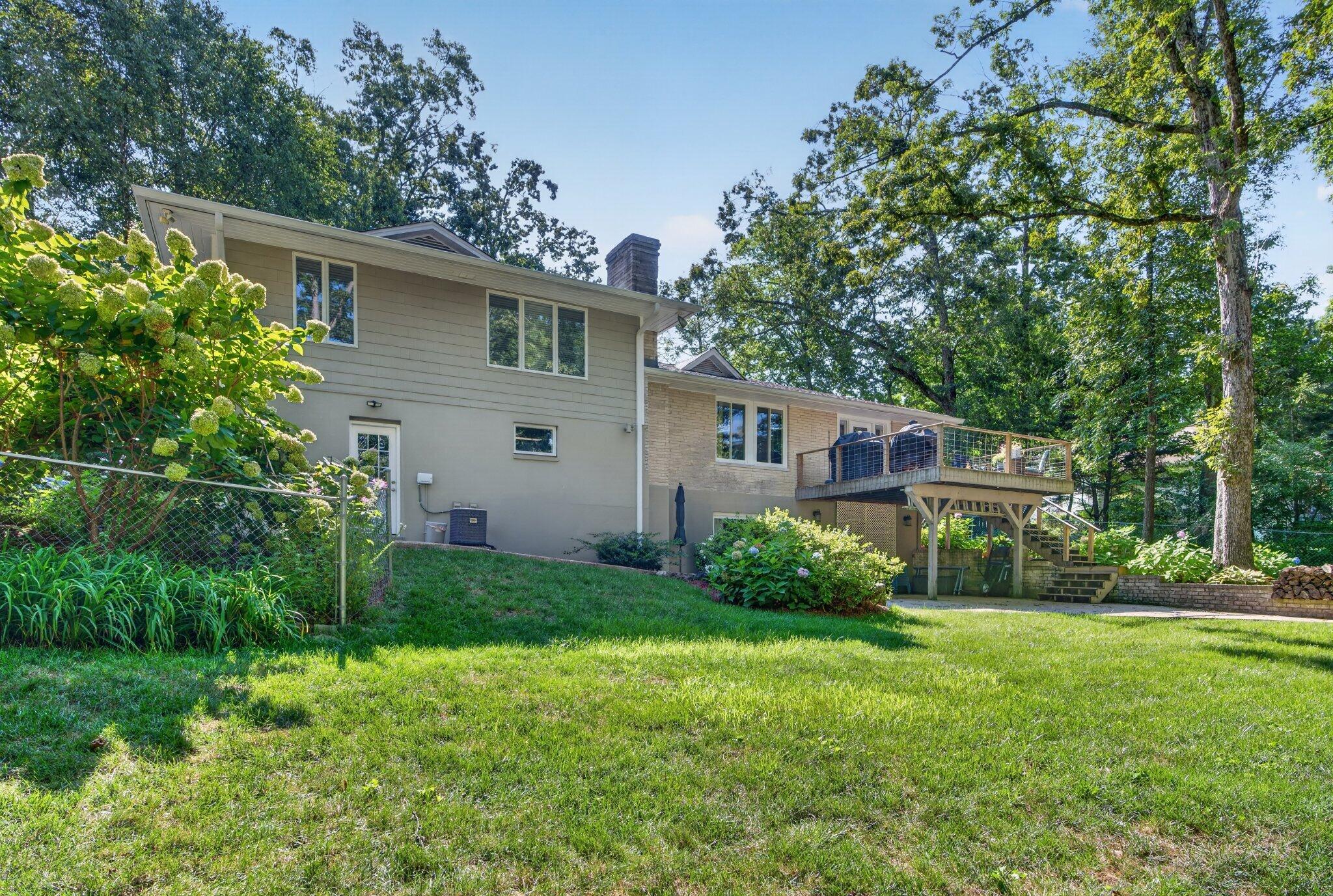 407 N Palisades Drive