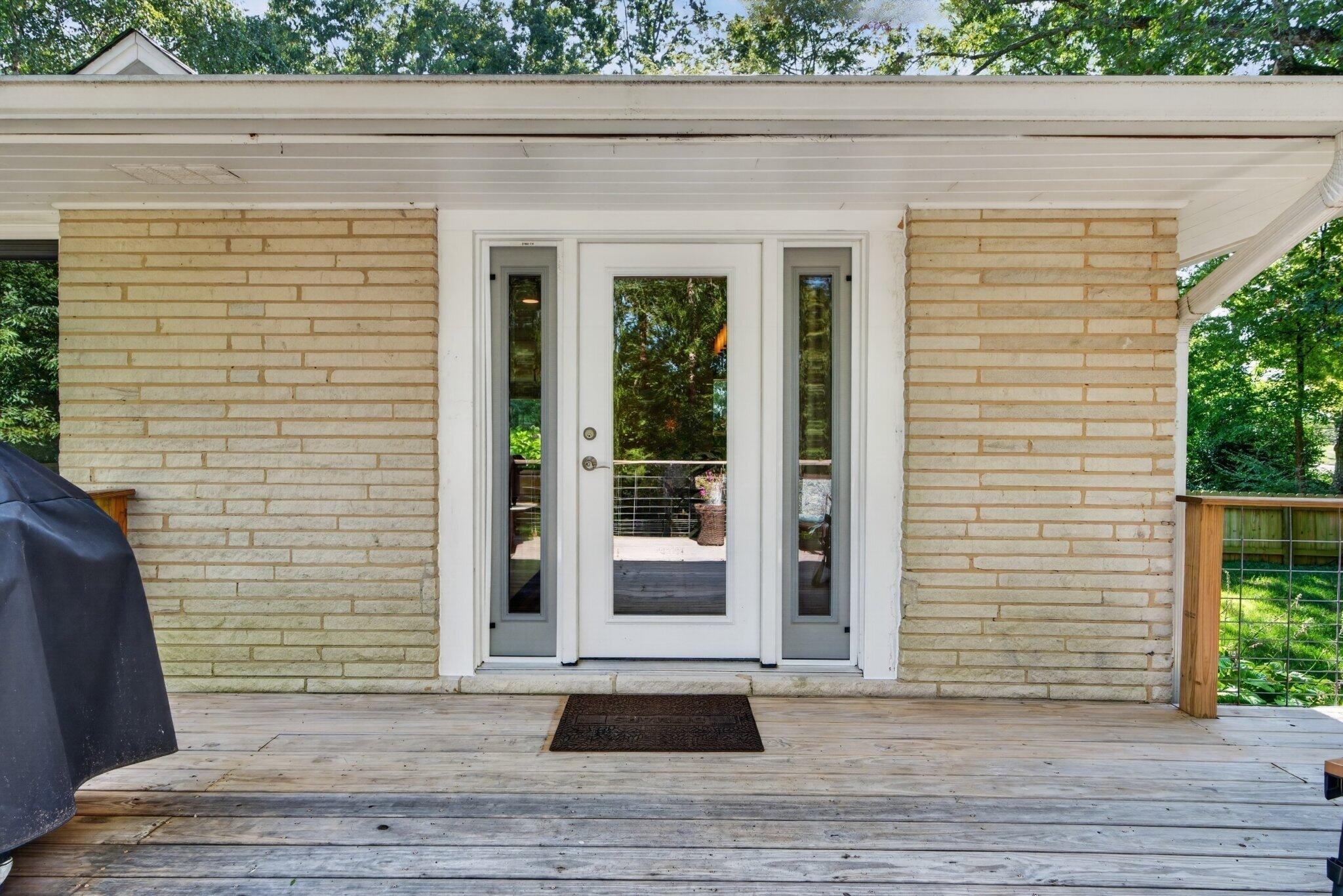 407 N Palisades Drive