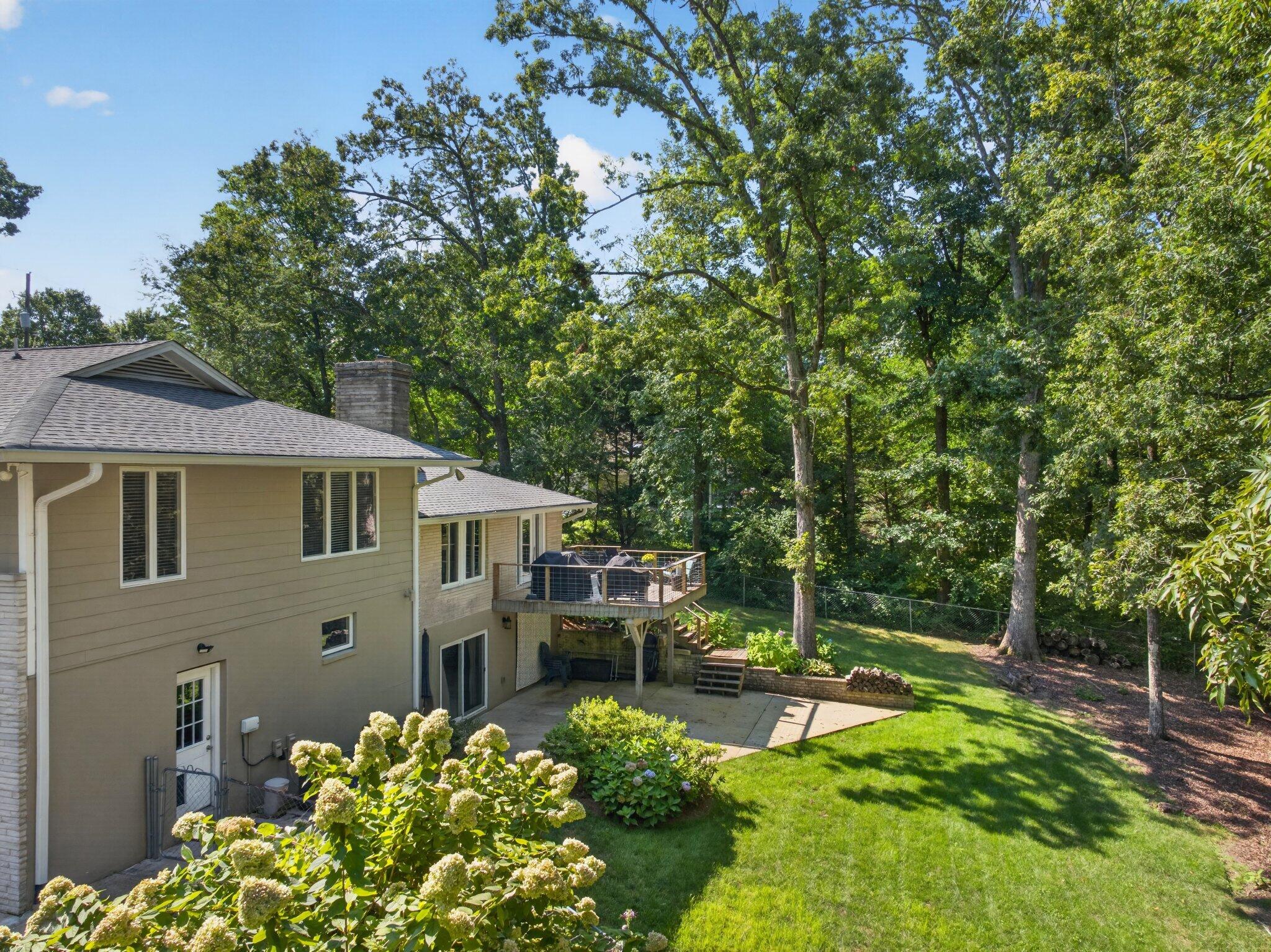 407 N Palisades Drive