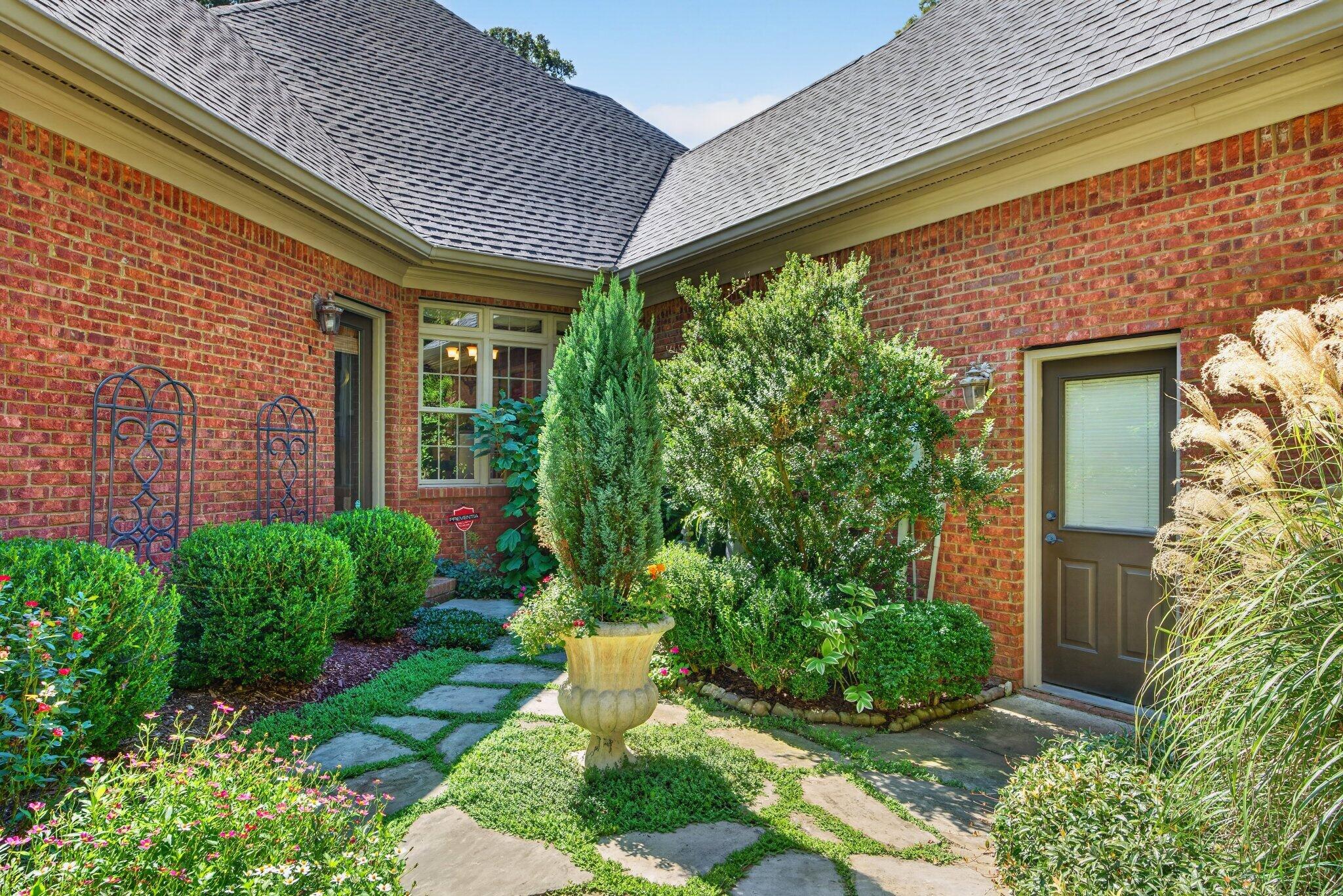 8857 Forest Creek Lane