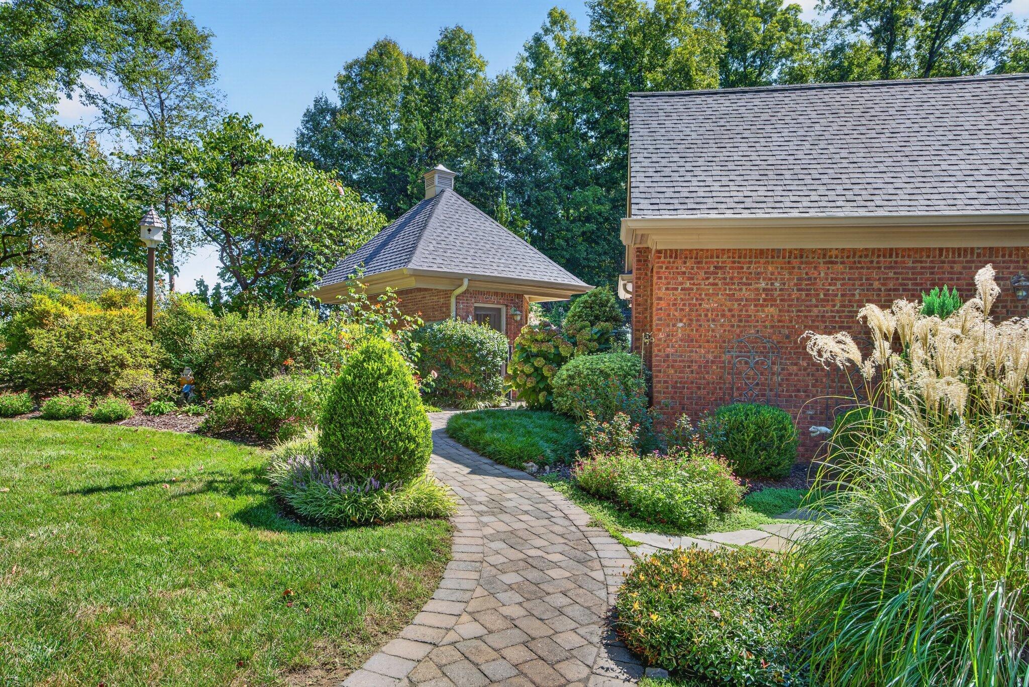 8857 Forest Creek Lane