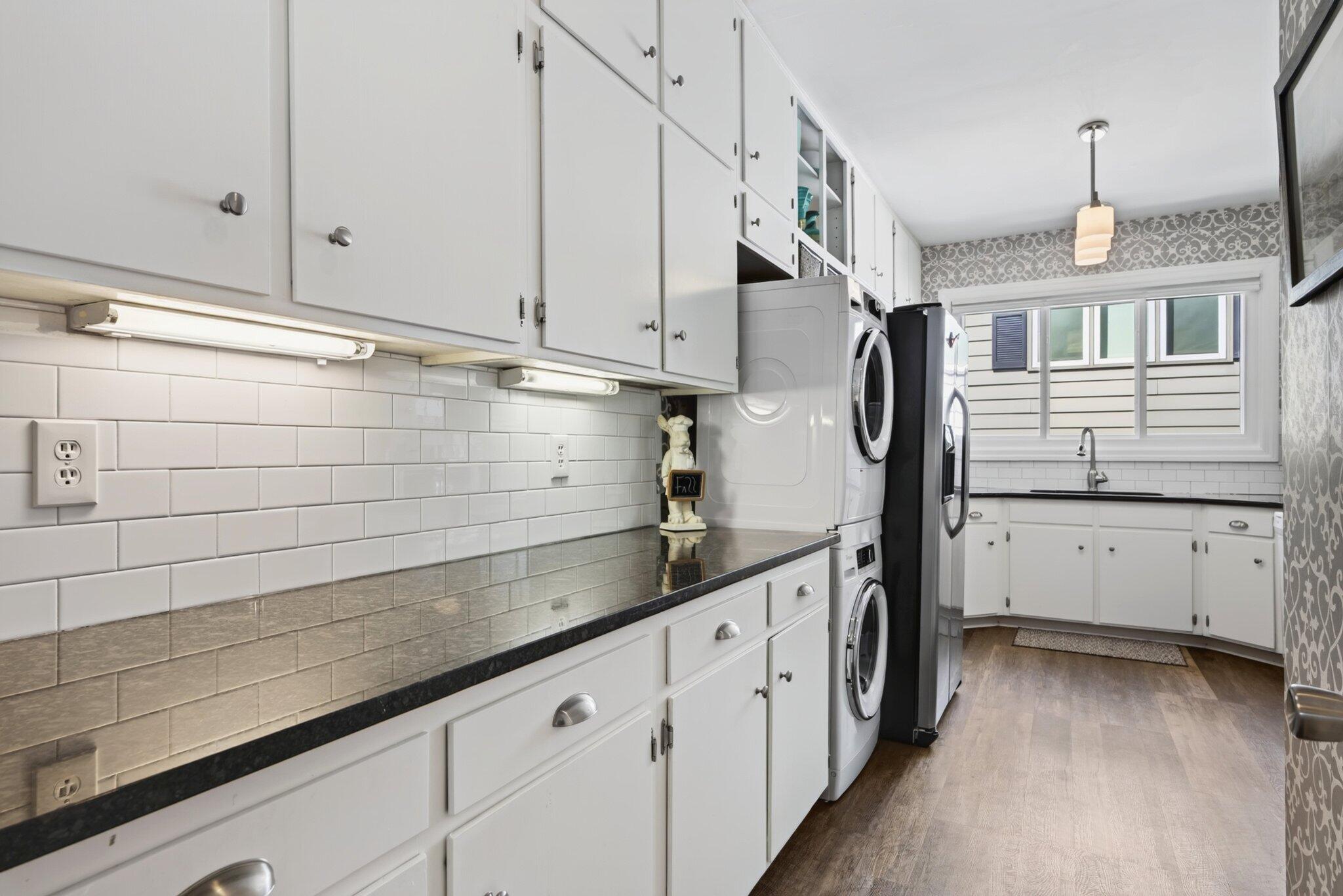 100 Scenic Highway, 49