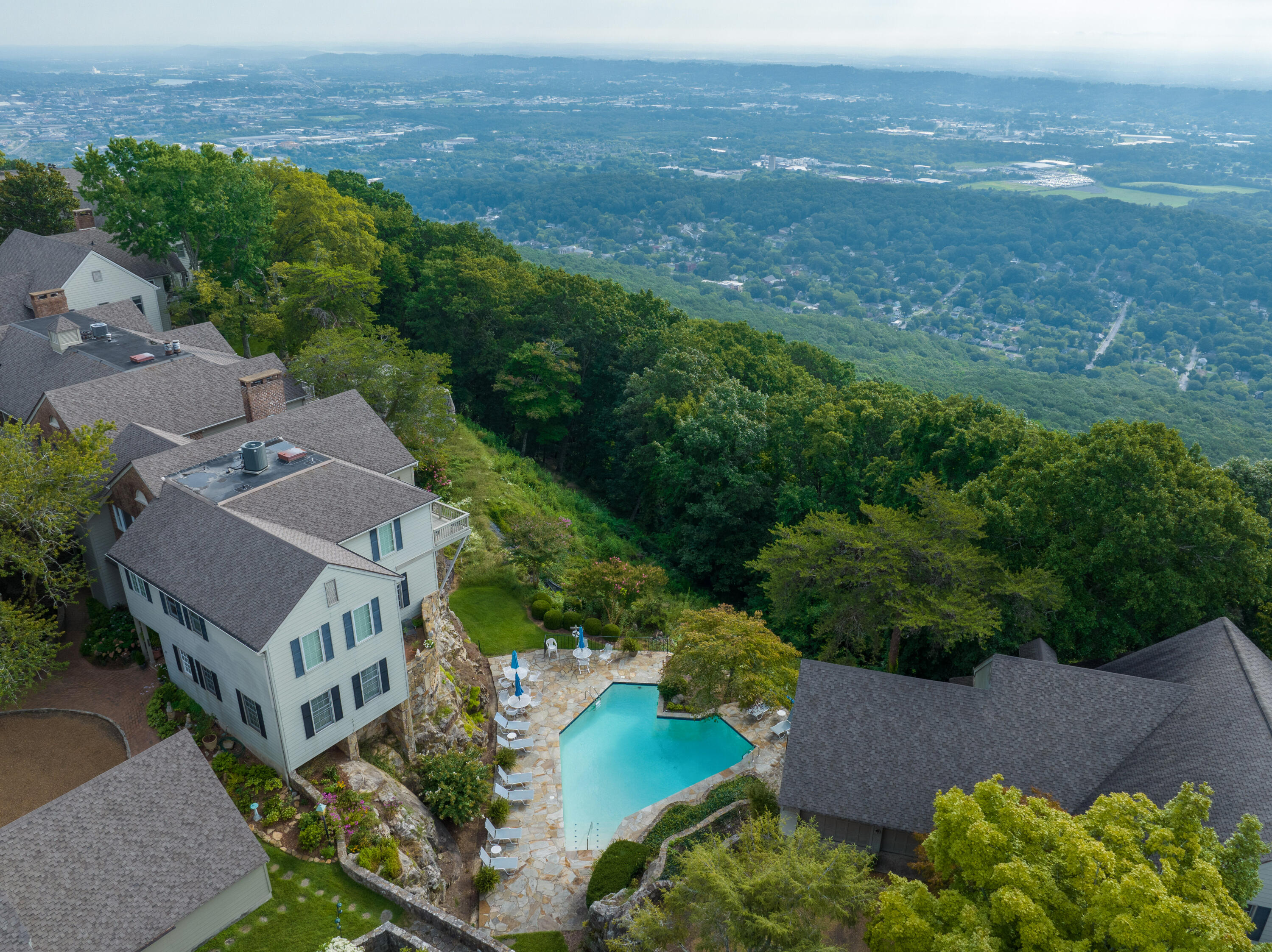 100 Scenic Highway, 49